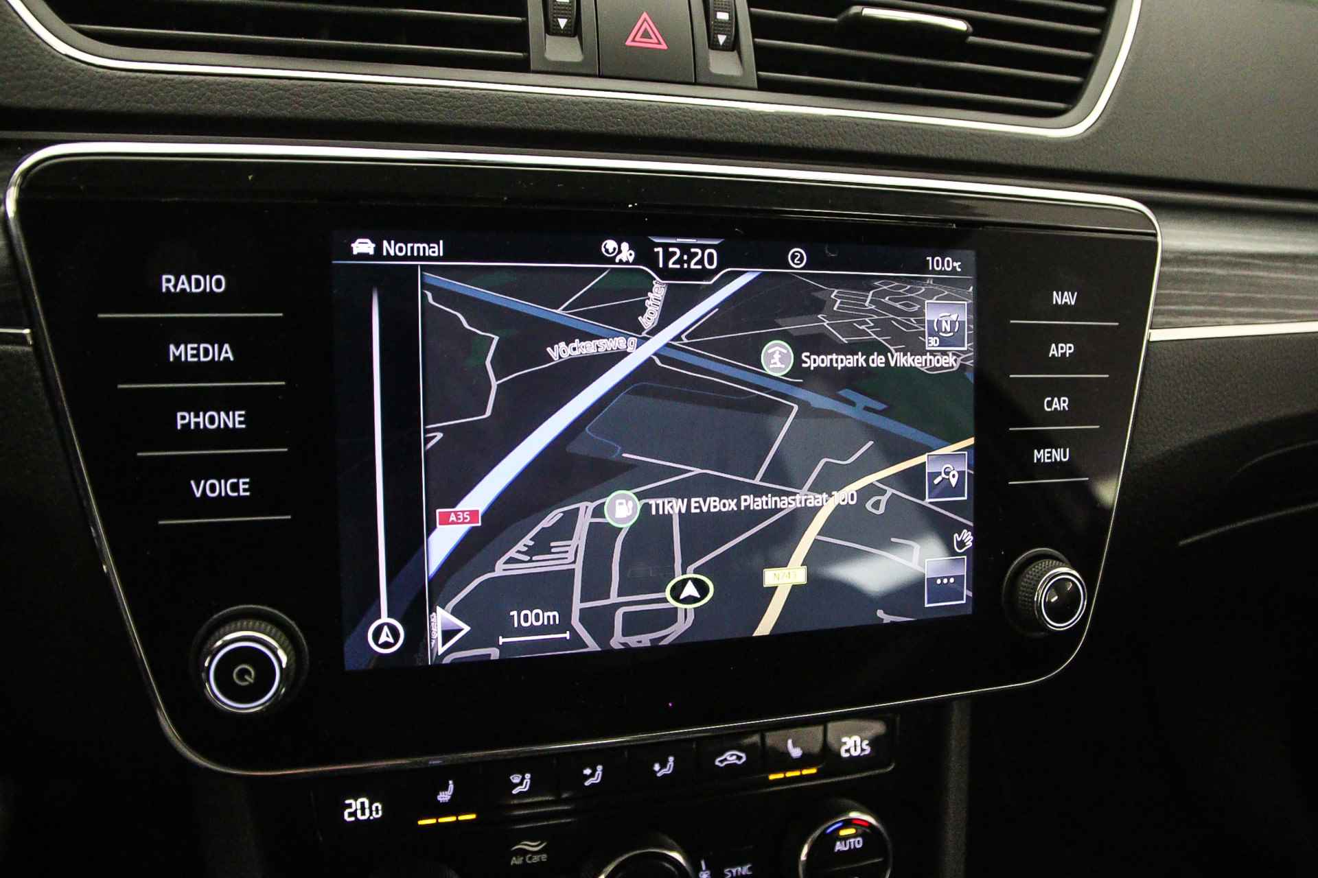 Škoda Superb Combi Business Edition Plus 1.4 TSI PHEV 218pk DSG Automaat Achteruitrijcamera, Navigatie, Cruise control, Airco, DAB, Parkeersensoren, Stoelverwarming, LED verlichting - 24/46
