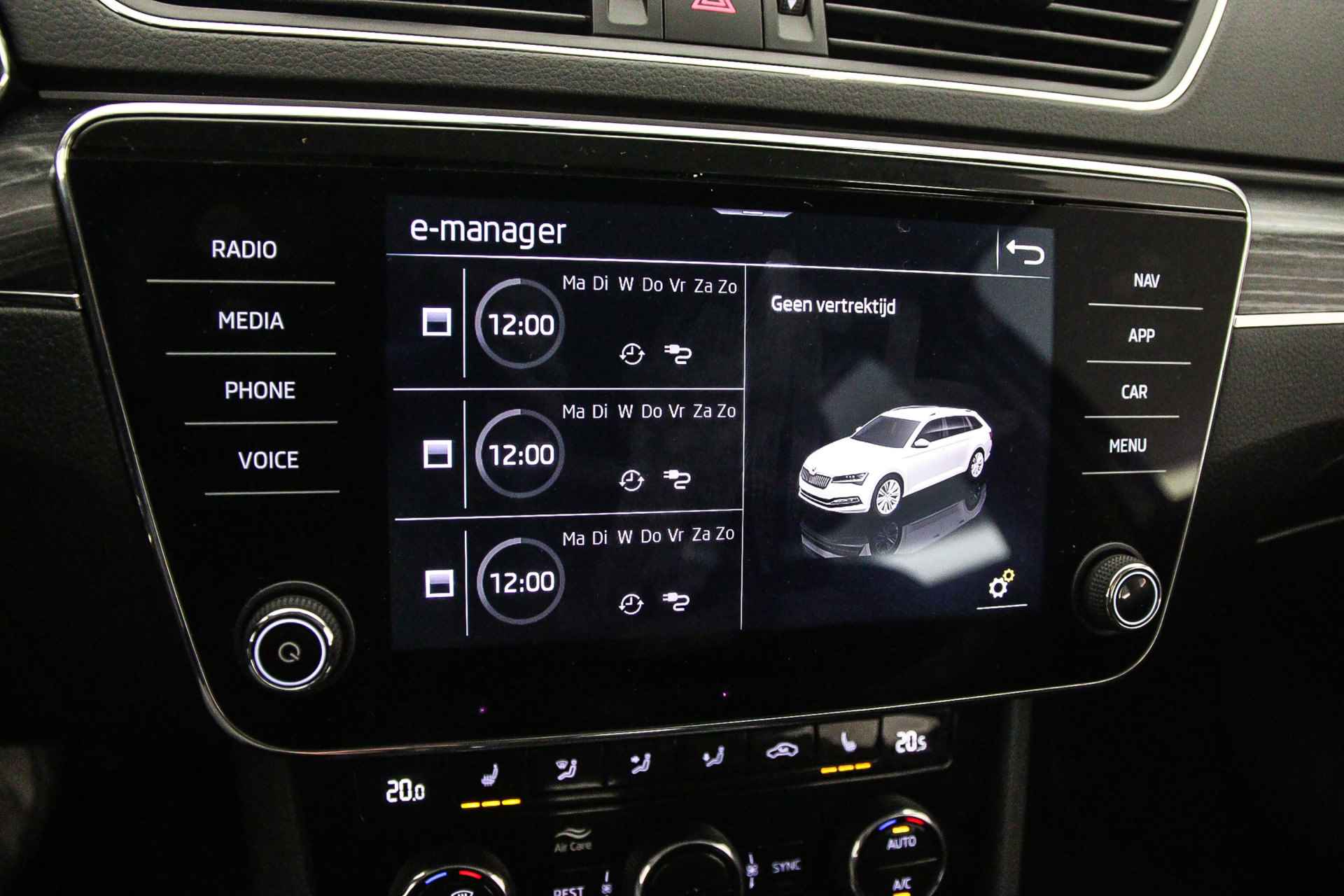Škoda Superb Combi Business Edition Plus 1.4 TSI PHEV 218pk DSG Automaat Achteruitrijcamera, Navigatie, Cruise control, Airco, DAB, Parkeersensoren, Stoelverwarming, LED verlichting - 26/46