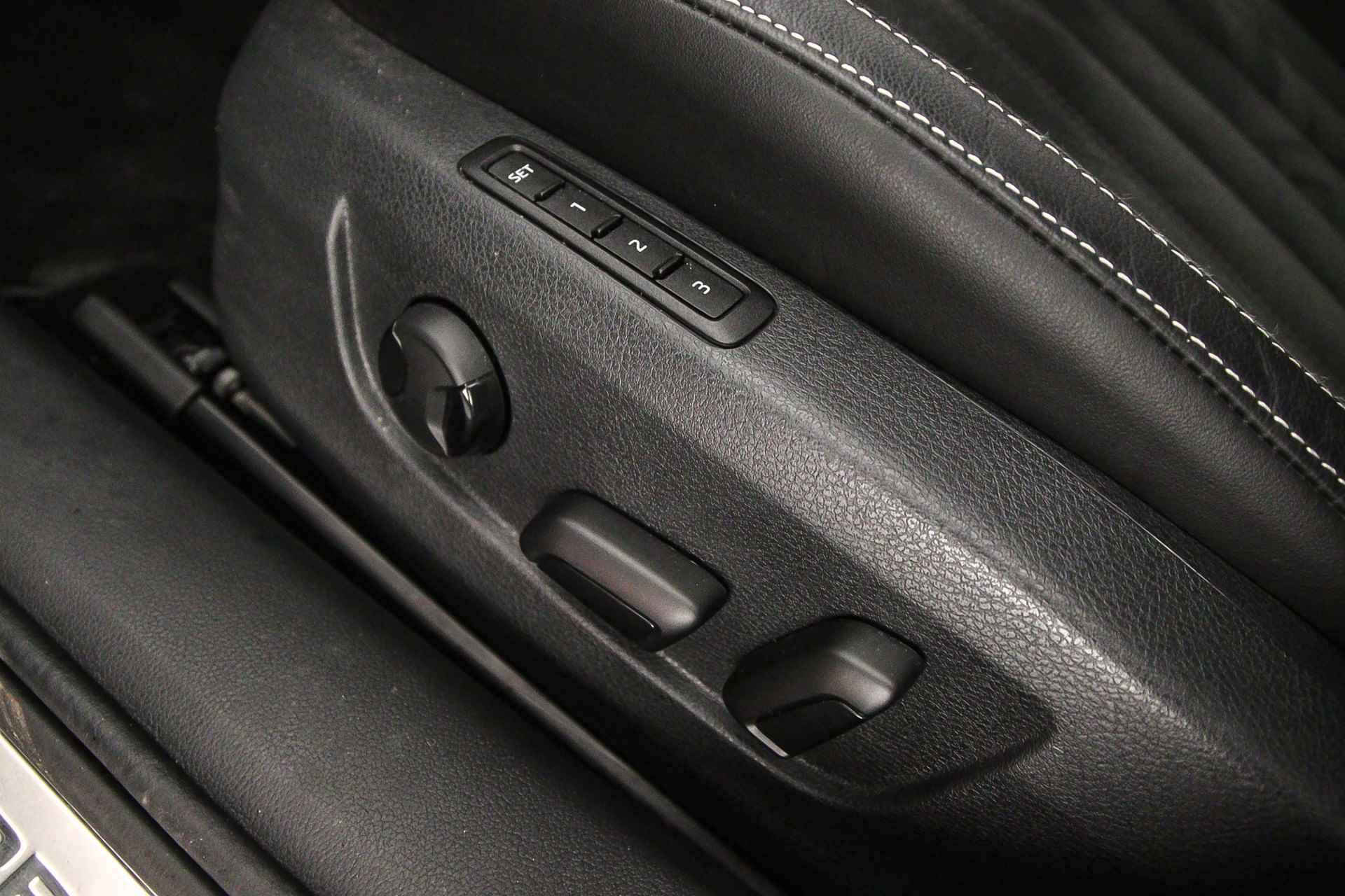 Škoda Superb Combi Business Edition Plus 1.4 TSI PHEV 218pk DSG Automaat Achteruitrijcamera, Navigatie, Cruise control, Airco, DAB, Parkeersensoren, Stoelverwarming, LED verlichting - 35/46