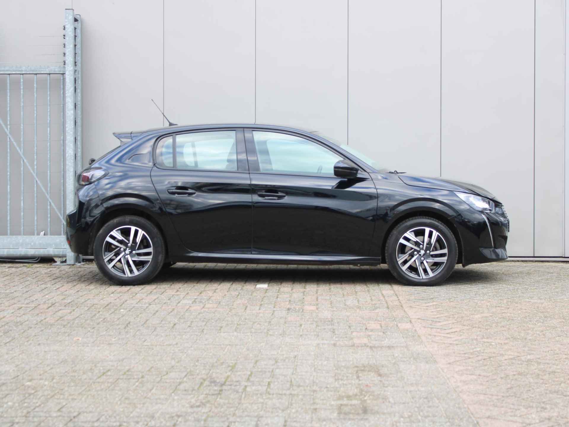 Peugeot 208 1.2 PureTech Allure Automaat | Navi / Camera / Climate - 8/26