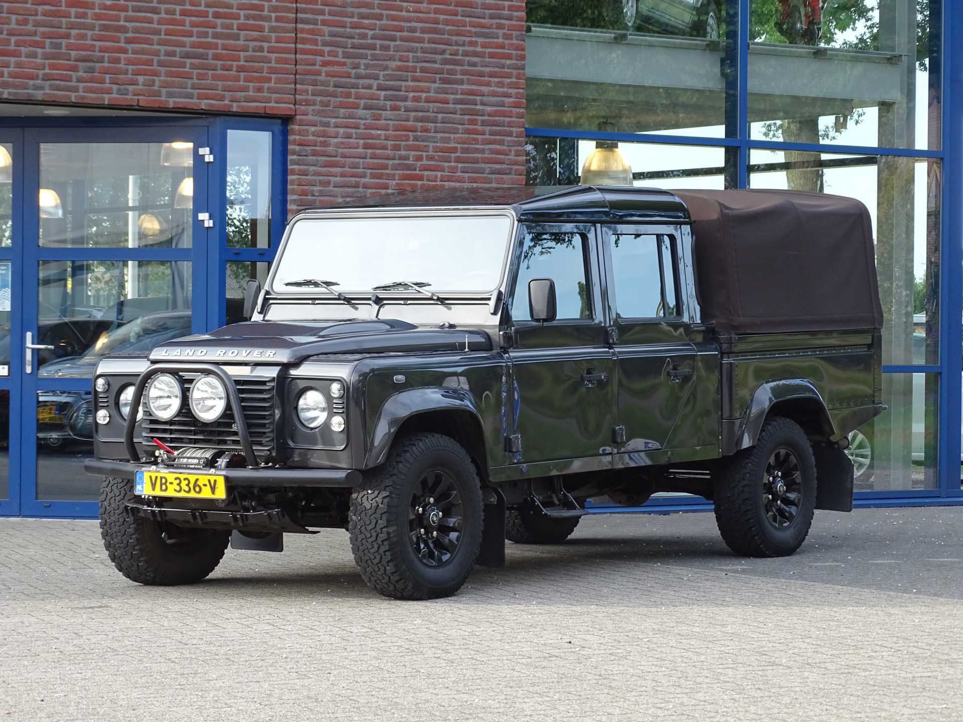 Land Rover Defender 2.2 D 130" S Crew Cab