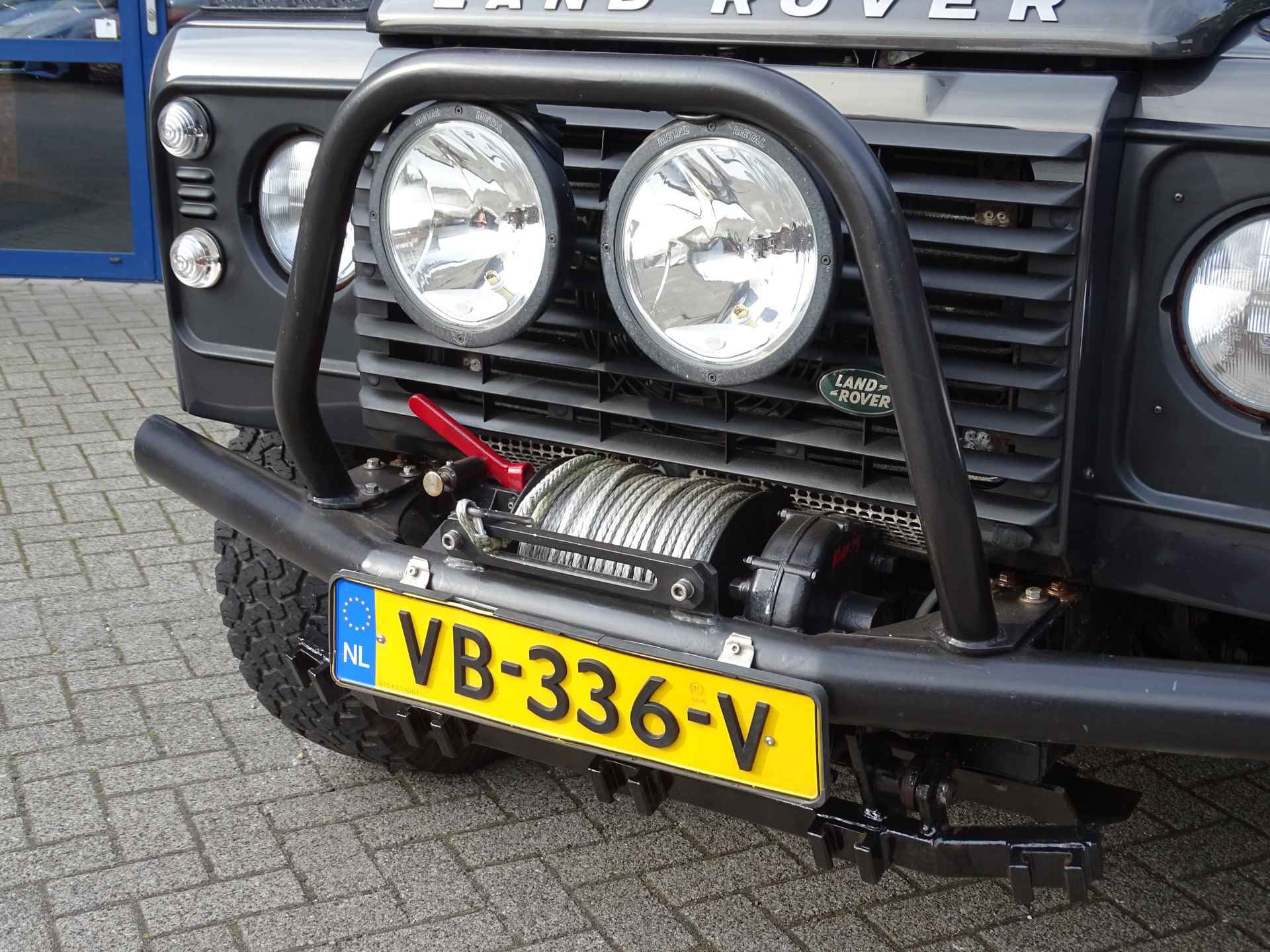 Land Rover Defender 2.2 D 130" S Crew Cab - 23/45