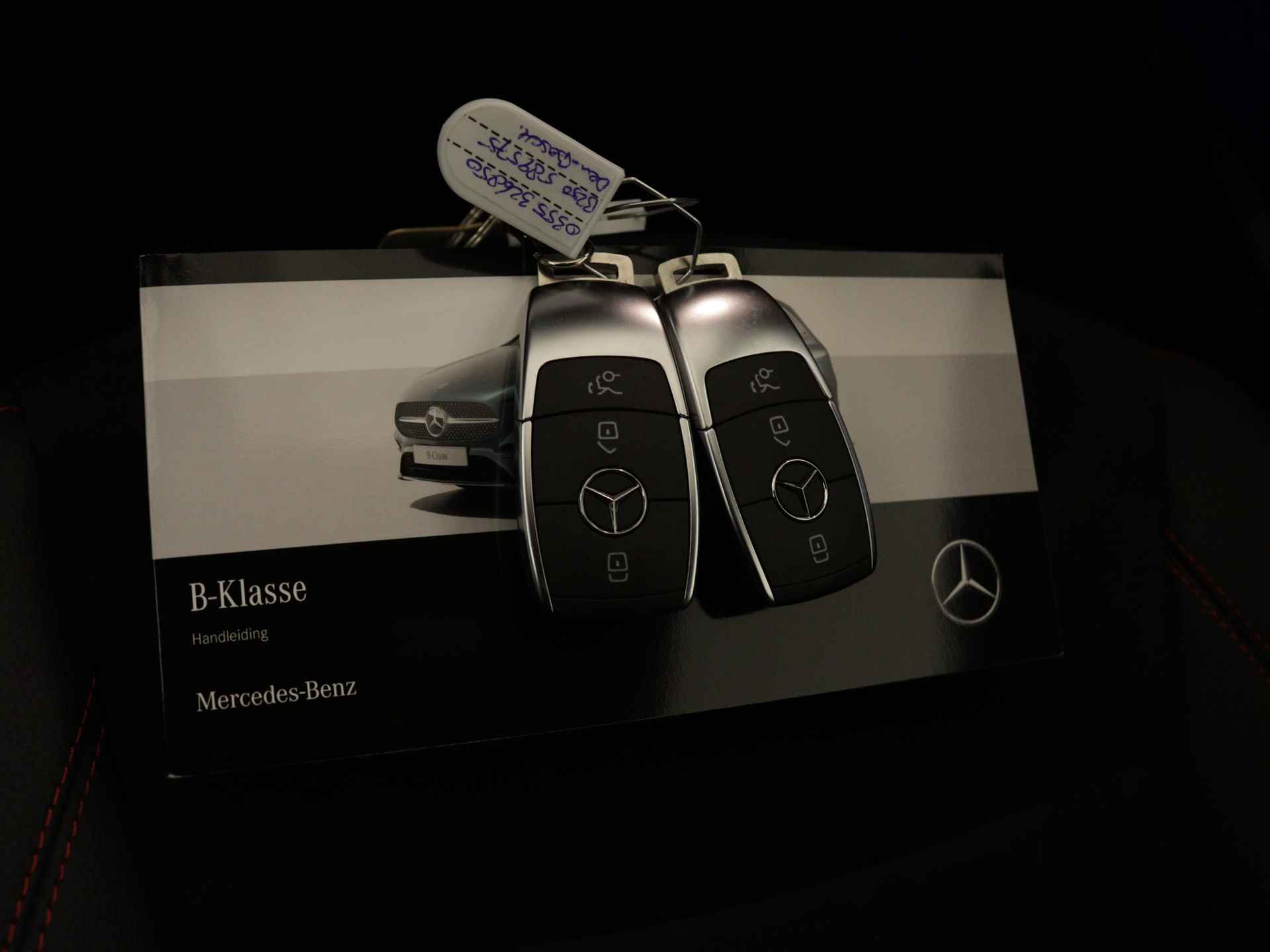 Mercedes-Benz B-Klasse 250 e AMG Line | Nightpakket | Premium pakket | USB-pakket plus | EASY PACK achterklep | Keyless-Go comfortpakket | Dodehoekassistent | Parkeerpakket met achteruitrijcamera | MBUX augmented reality voor navigatie | - 11/36