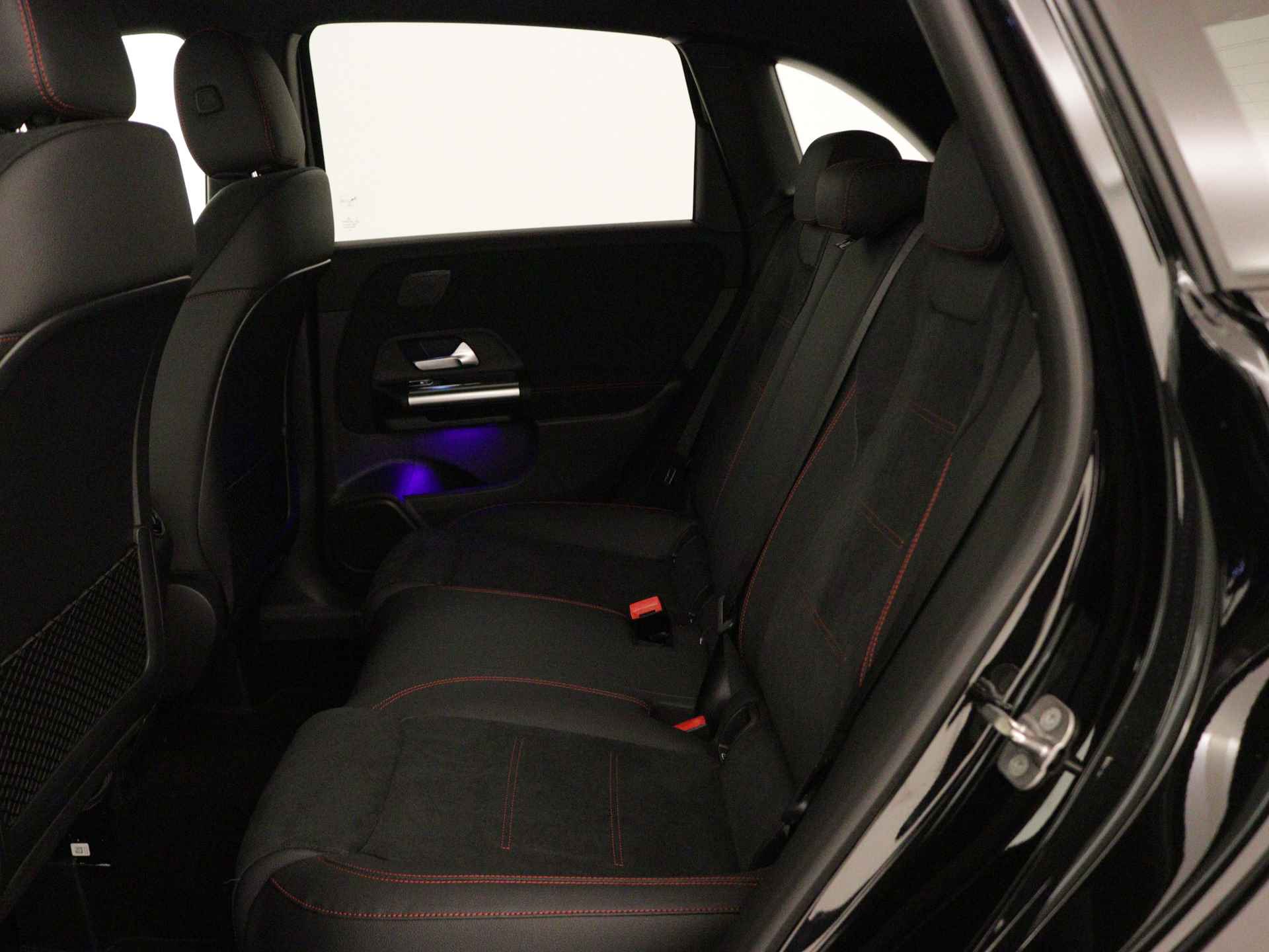 Mercedes-Benz B-Klasse 250 e AMG Line | Nightpakket | Premium pakket | USB-pakket plus | EASY PACK achterklep | Keyless-Go comfortpakket | Dodehoekassistent | Parkeerpakket met achteruitrijcamera | MBUX augmented reality voor navigatie | - 16/36