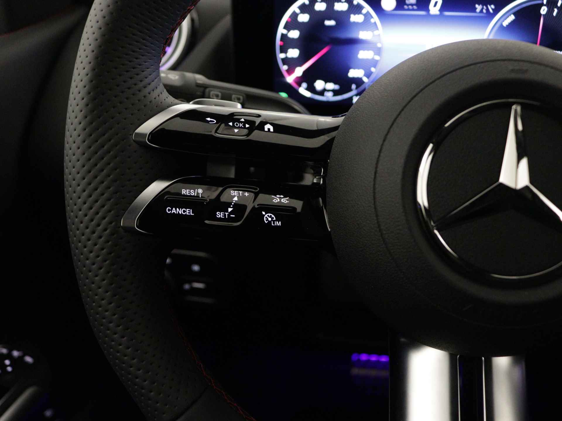 Mercedes-Benz B-Klasse 250 e AMG Line | Nightpakket | Premium pakket | USB-pakket plus | EASY PACK achterklep | Keyless-Go comfortpakket | Dodehoekassistent | Parkeerpakket met achteruitrijcamera | MBUX augmented reality voor navigatie | - 18/36