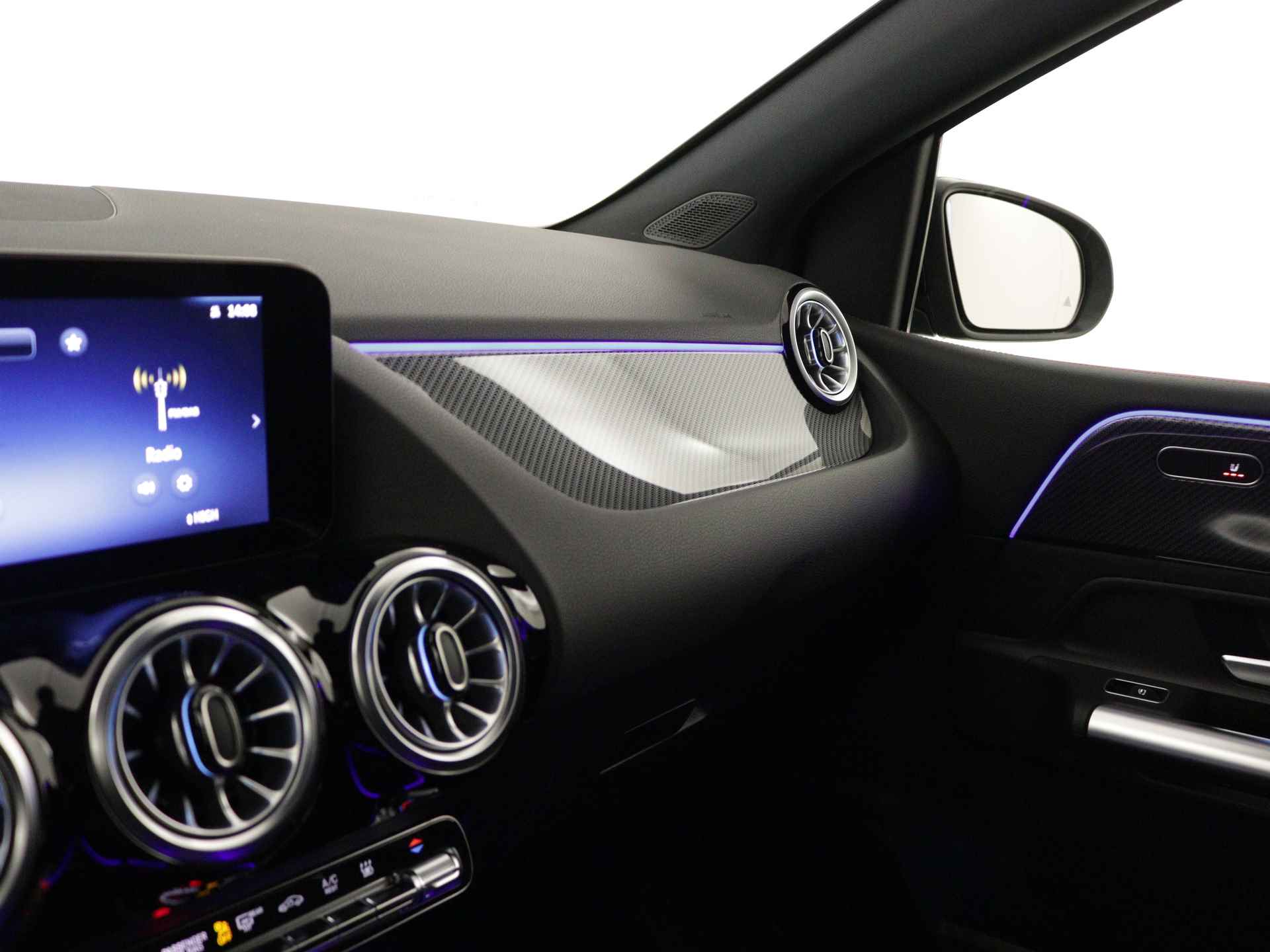 Mercedes-Benz B-Klasse 250 e AMG Line | Nightpakket | Premium pakket | USB-pakket plus | EASY PACK achterklep | Keyless-Go comfortpakket | Dodehoekassistent | Parkeerpakket met achteruitrijcamera | MBUX augmented reality voor navigatie | - 20/36