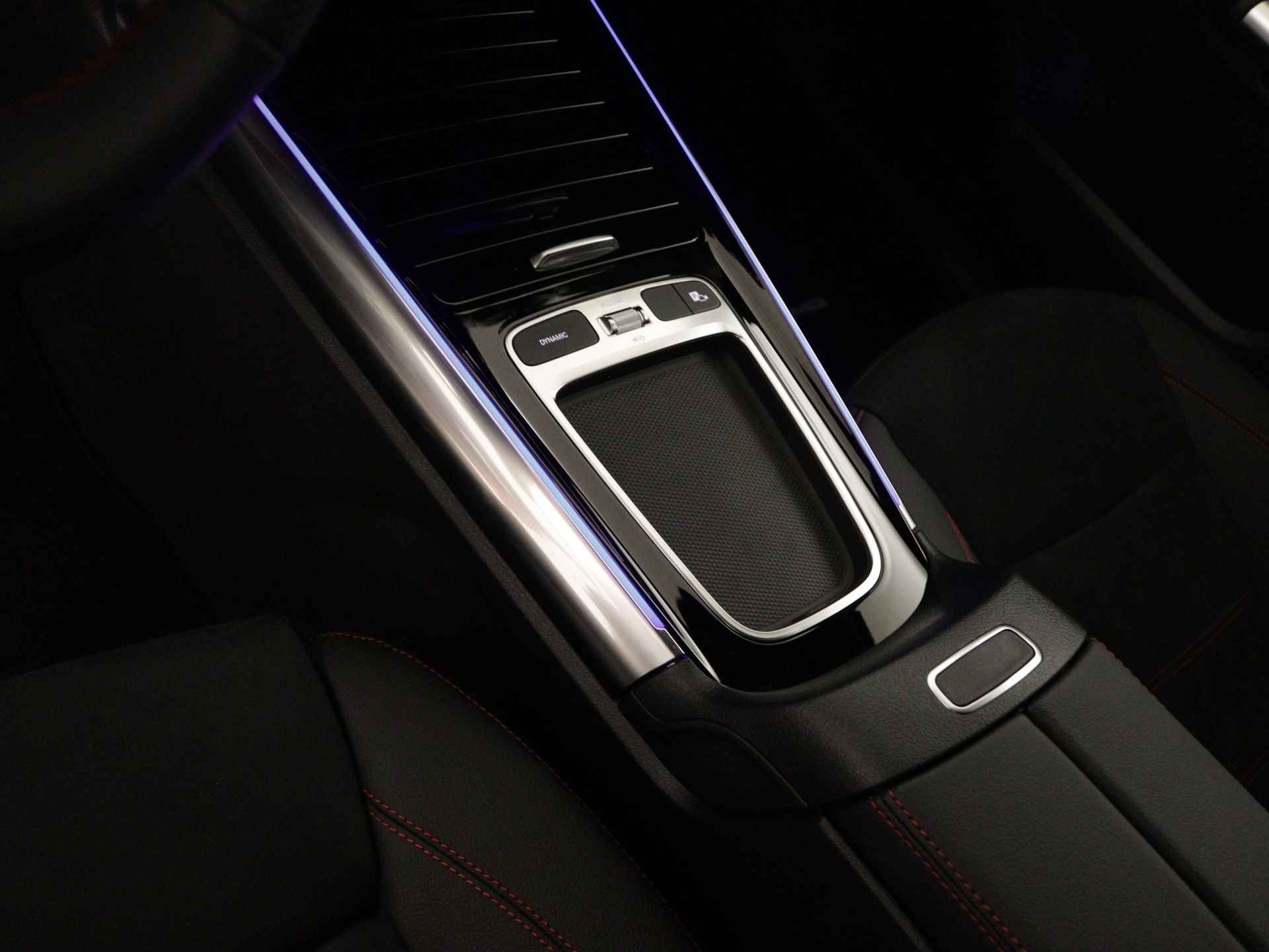 Mercedes-Benz B-Klasse 250 e AMG Line | Nightpakket | Premium pakket | USB-pakket plus | EASY PACK achterklep | Keyless-Go comfortpakket | Dodehoekassistent | Parkeerpakket met achteruitrijcamera | MBUX augmented reality voor navigatie | - 26/36