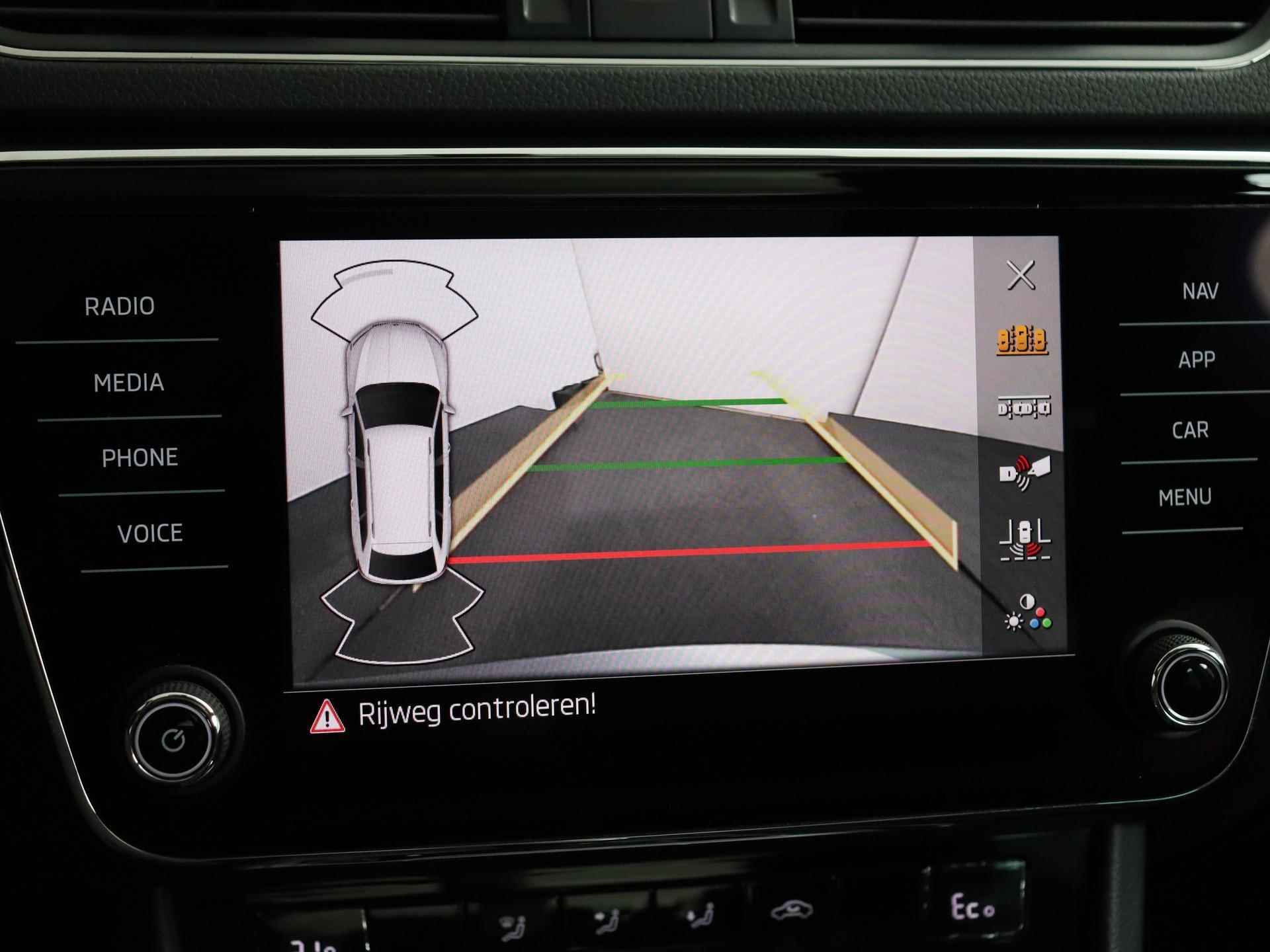 Skoda Superb Combi 1.4 TSI iV Business Edition PHEV Panodak | Virtual Cockpit | Camera - 10/38