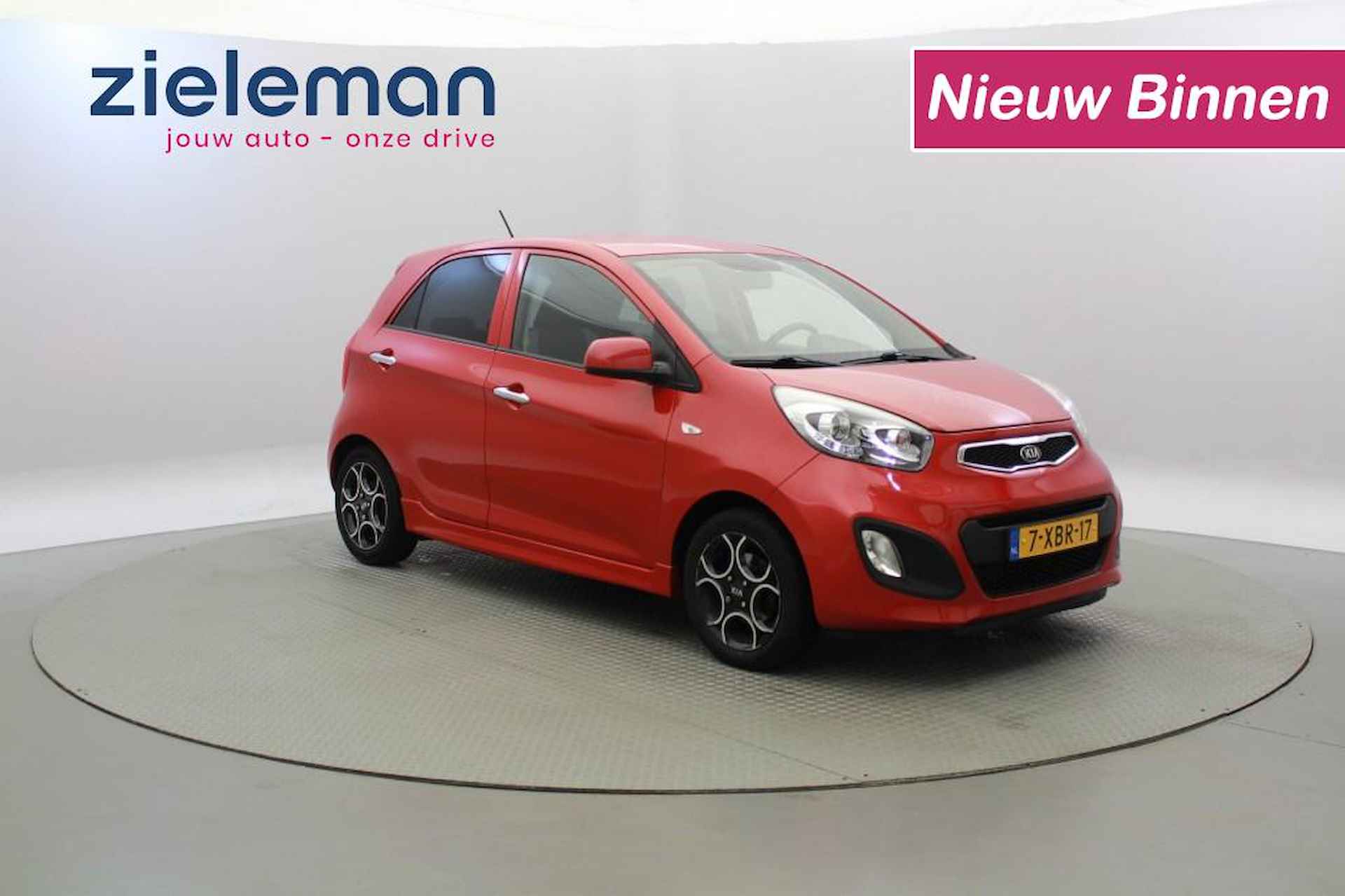 KIA Picanto 1.2  CVVT World Cup Edition - Half leer, Airco,