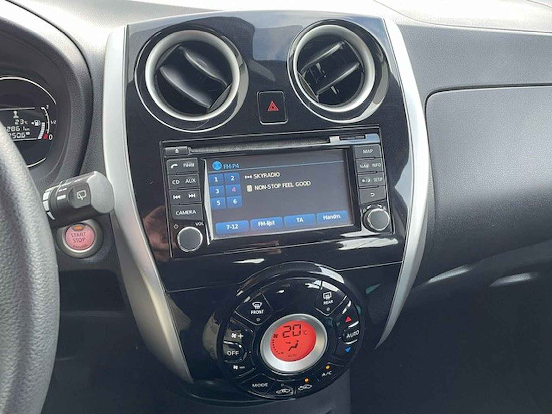 Nissan Note 1.2 Connect Edition Navigatie, Climate Control, Dodehoek, 360 Camera, Trekhaak, 15"Lm, Cruise Control - 8/23