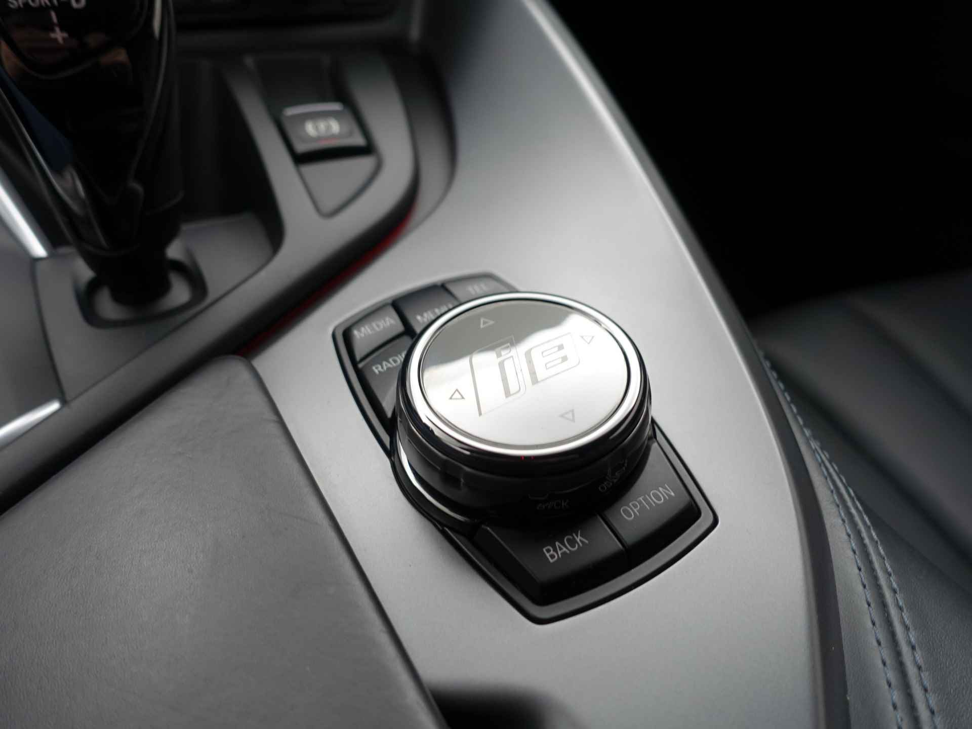 BMW i8 1.5 Protonic Black Edition Aut- Frozen Black, Forged carbon, Harman Kardon, Head Up, 360 Camera - 15/40