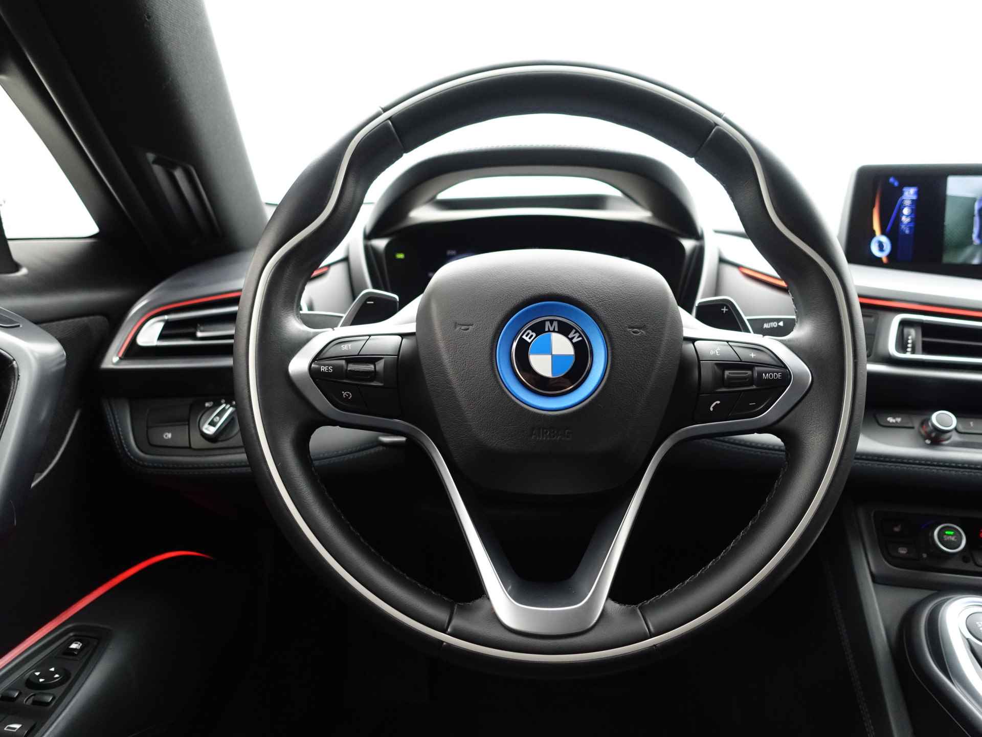 BMW i8 1.5 Protonic Black Edition Aut- Frozen Black, Forged carbon, Harman Kardon, Head Up, 360 Camera - 16/41