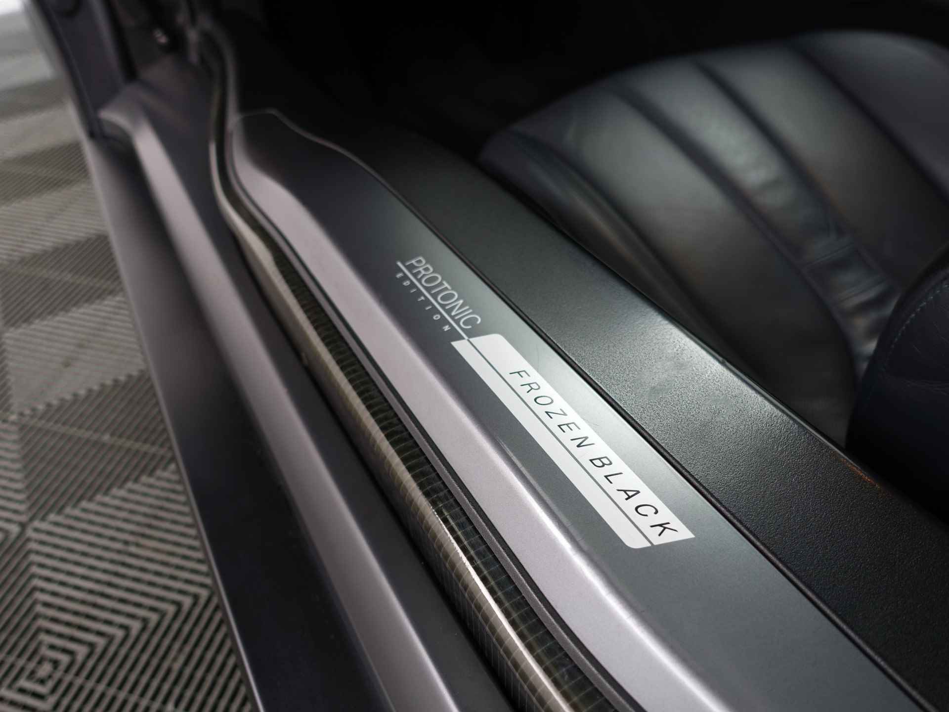 BMW i8 1.5 Protonic Black Edition Aut- Frozen Black, Forged carbon, Harman Kardon, Head Up, 360 Camera - 23/40