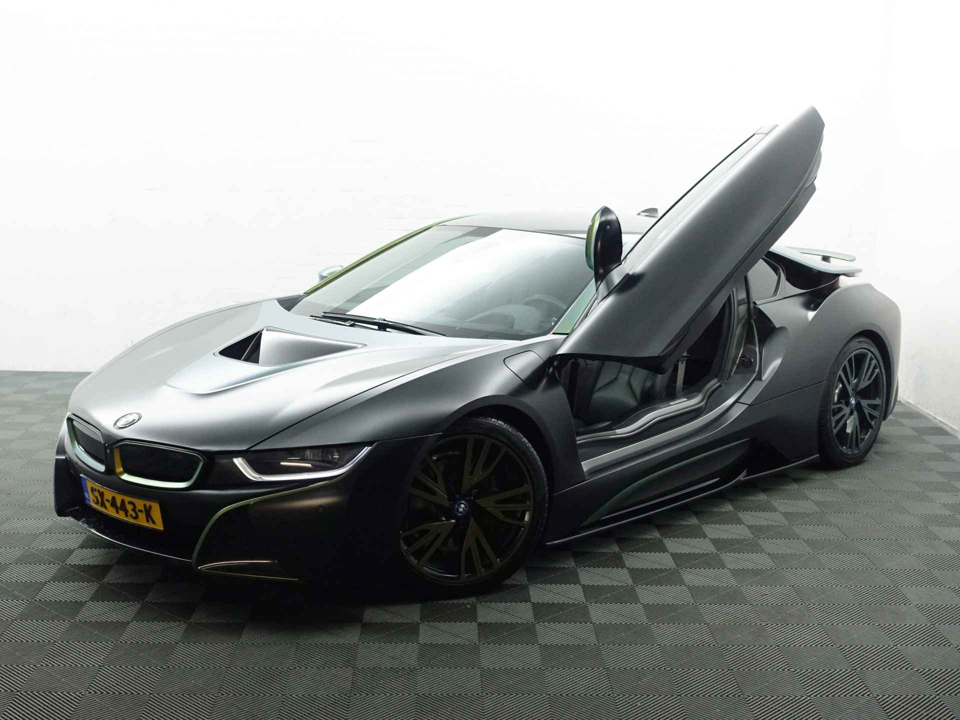 BMW i8 1.5 Protonic Black Edition Aut- Frozen Black, Forged carbon, Harman Kardon, Head Up, 360 Camera - 27/40