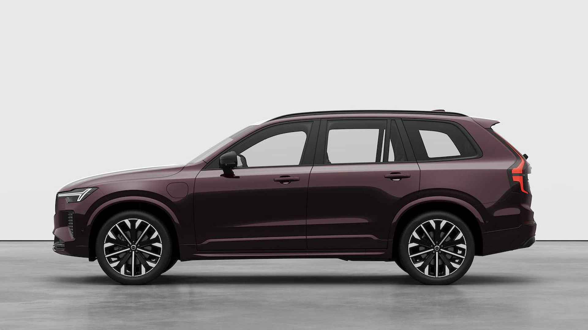 Volvo XC90 2.0 T8 Plug-in hybrid AWD Ultra Dark | Nieuwe XC90 | Direct Beschikbaar | Bowers & Wilkins Premium Audio | Luchtvering | Donkergetint Glas | Geperforeerd Nappa Leder | Stoelventilatie | - 3/15