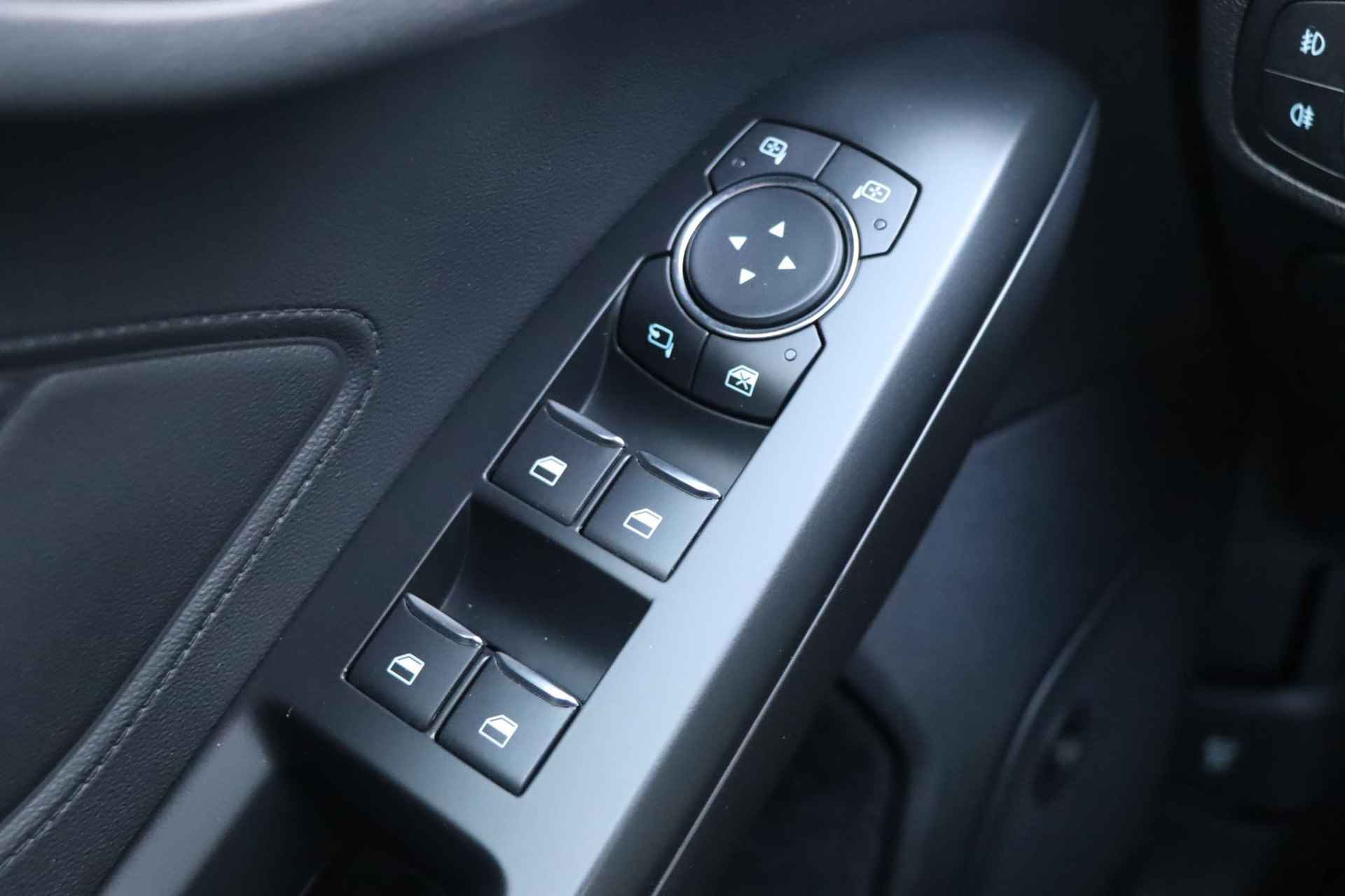 Ford Focus 2.0 Ecoblue ST-3 | Winter Pack | Adaptieve Led koplampen |  Afneembare Trekhaak | Electrische bestuurdersstoel | B & O Audio Systeem | - 11/33