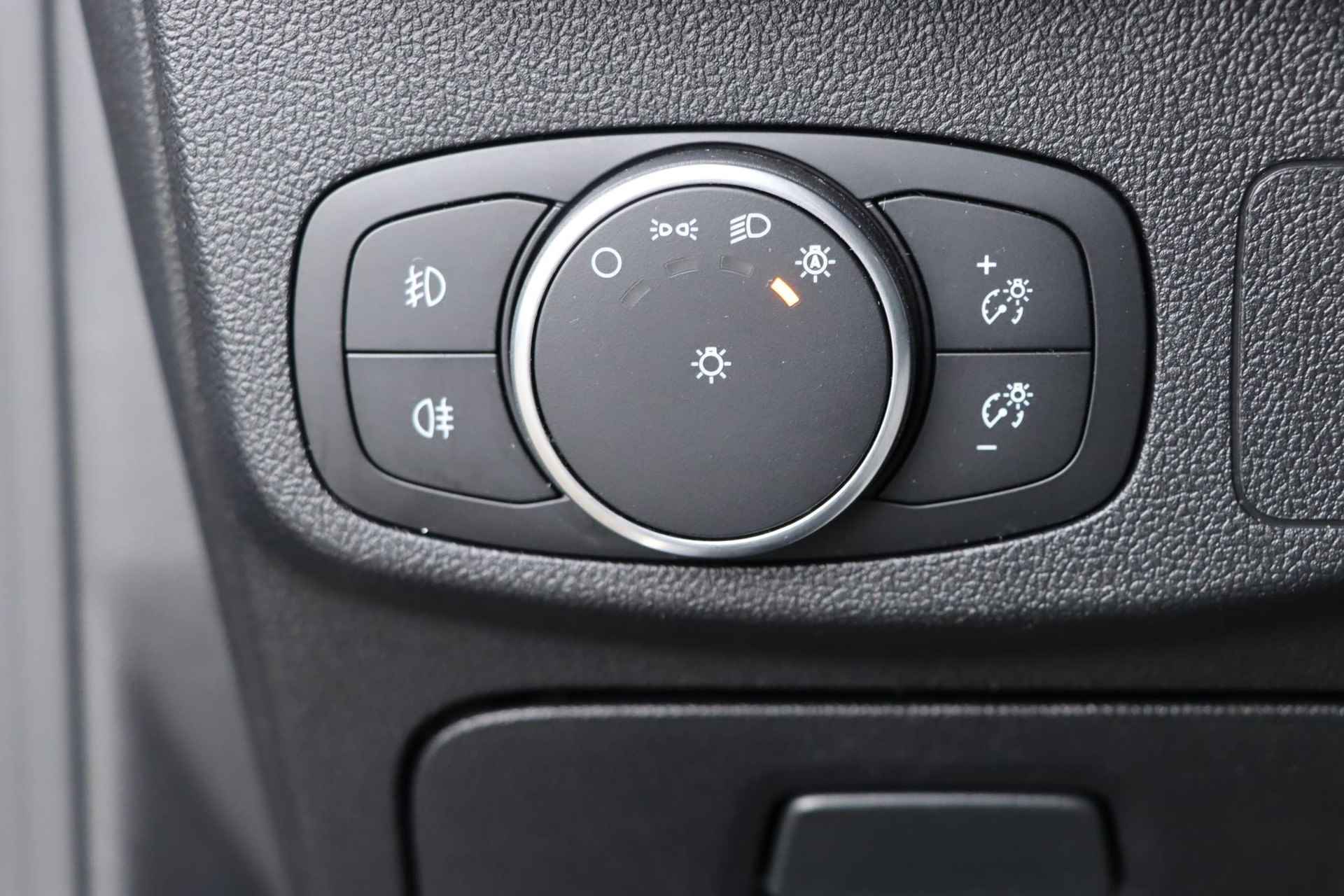 Ford Focus 2.0 Ecoblue ST-3 | Winter Pack | Adaptieve Led koplampen |  Afneembare Trekhaak | Electrische bestuurdersstoel | B & O Audio Systeem | - 12/33