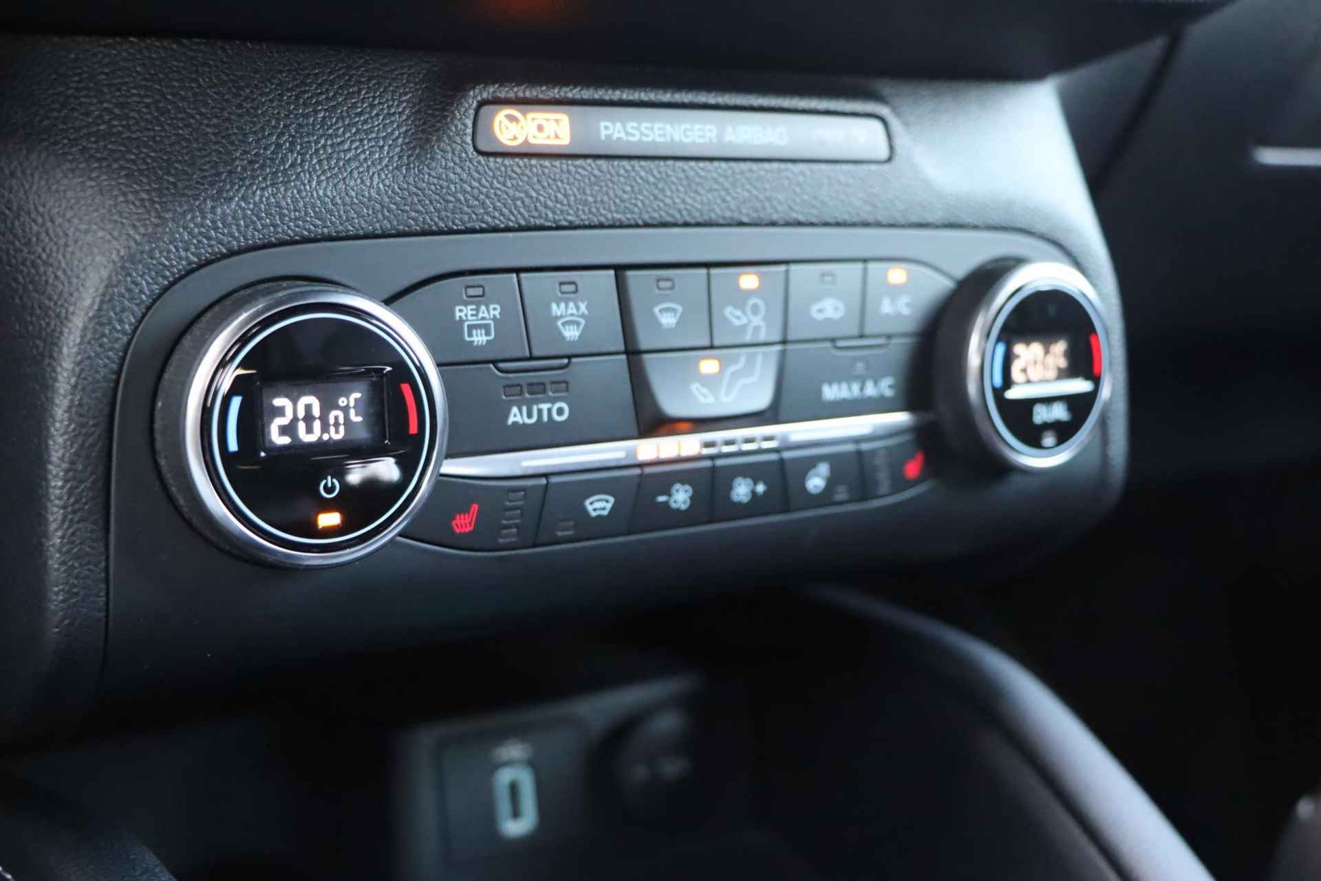 Ford Focus 2.0 Ecoblue ST-3 | Winter Pack | Adaptieve Led koplampen |  Afneembare Trekhaak | Electrische bestuurdersstoel | B & O Audio Systeem | - 19/33