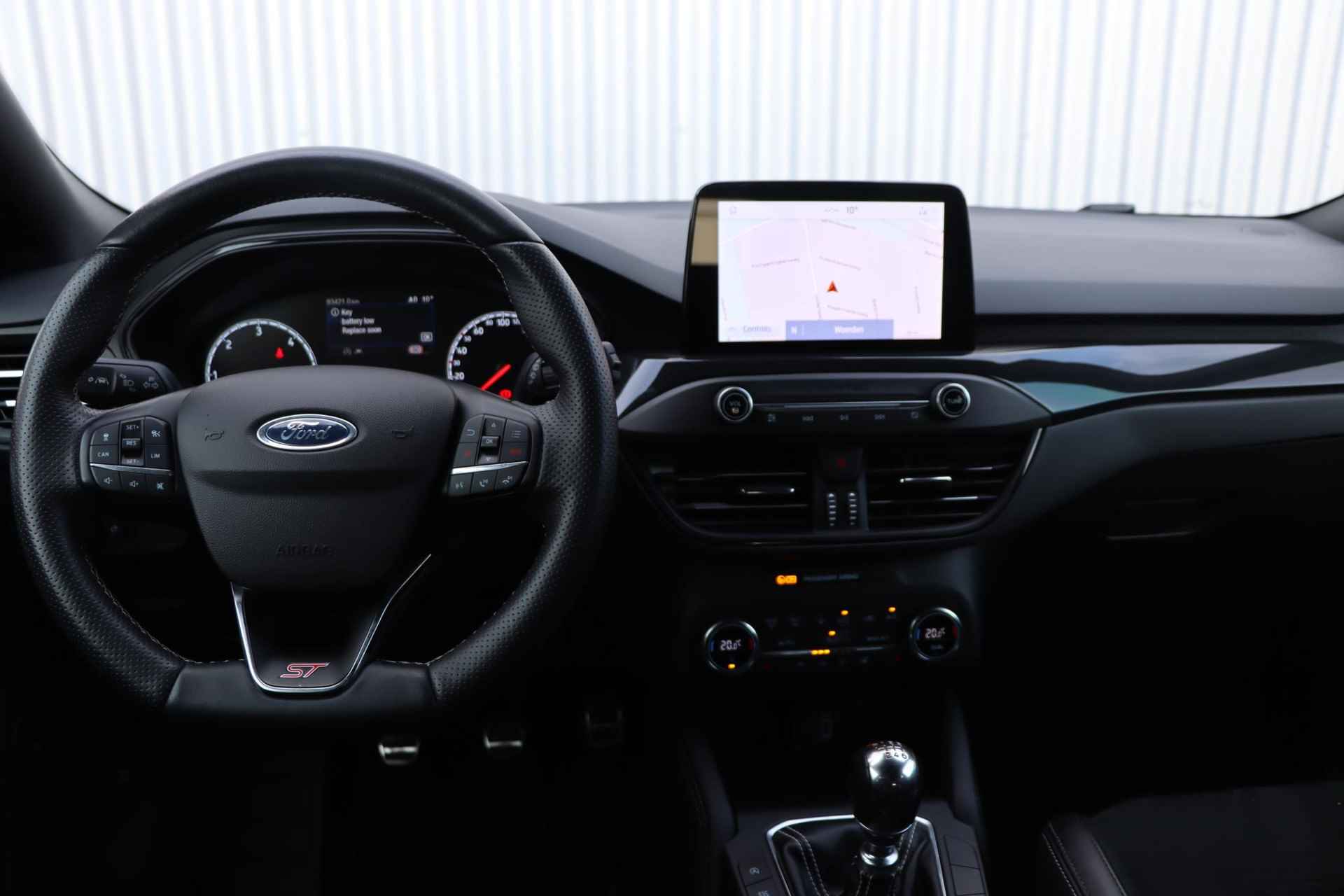 Ford Focus 2.0 Ecoblue ST-3 | Winter Pack | Adaptieve Led koplampen |  Afneembare Trekhaak | Electrische bestuurdersstoel | B & O Audio Systeem | - 27/33