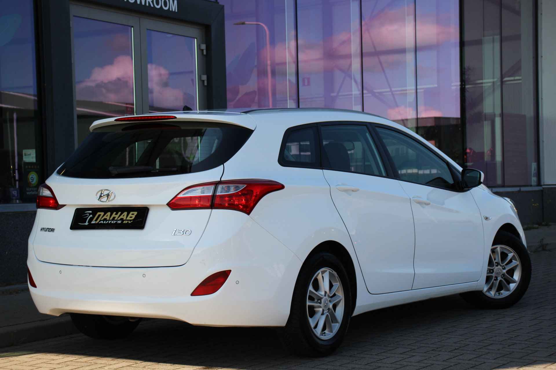 Hyundai i30 1.4 Comfort | Parkeersensoren | 15'' | Cruise Control | 120PK - 6/30