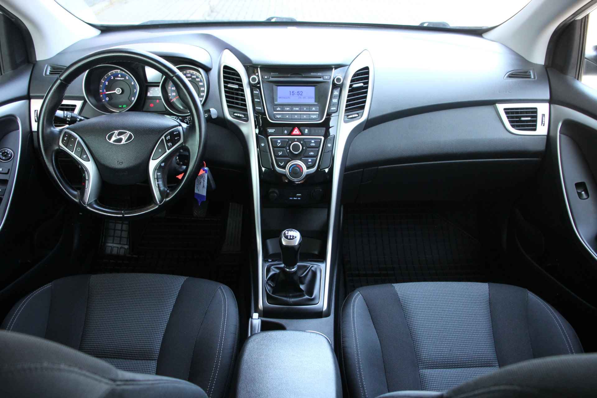 Hyundai i30 1.4 Comfort | Parkeersensoren | 15'' | Cruise Control | 120PK - 14/30