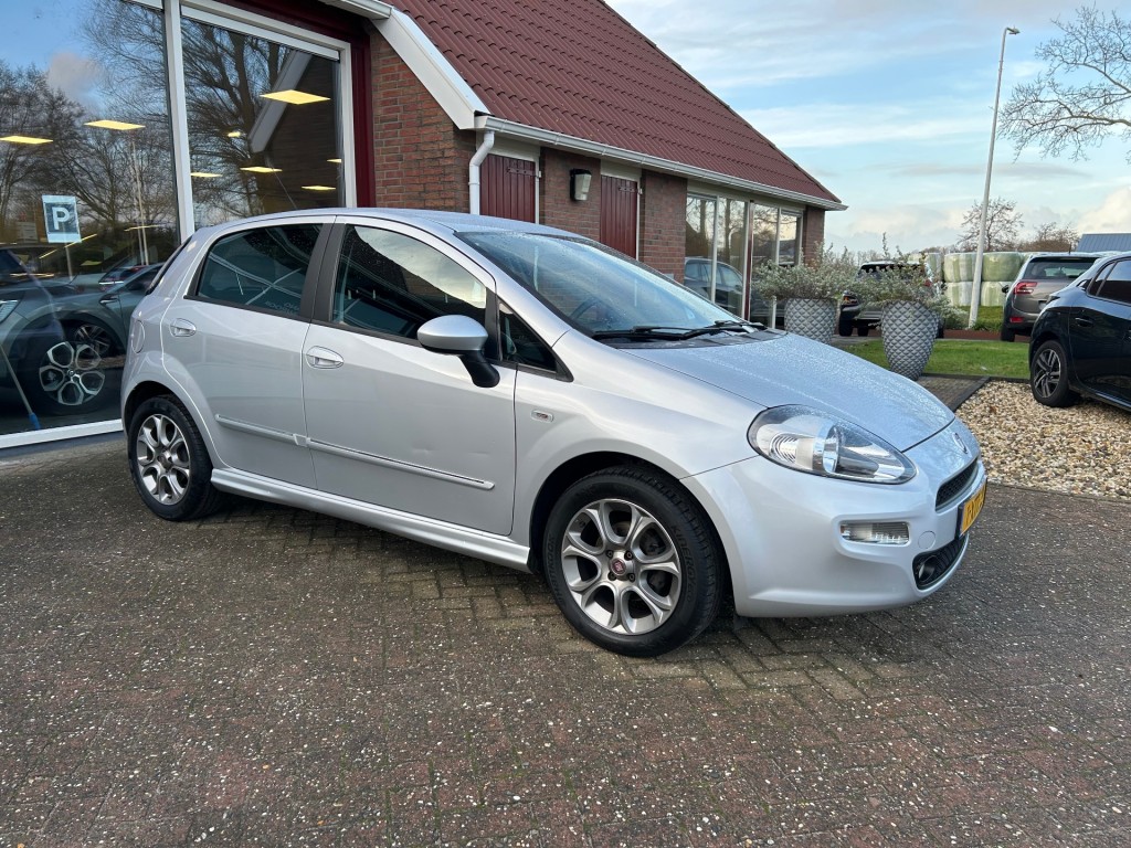 FIAT Punto 0.9 TWINAIR STREET 5-DRS LUXE UITVOERING!