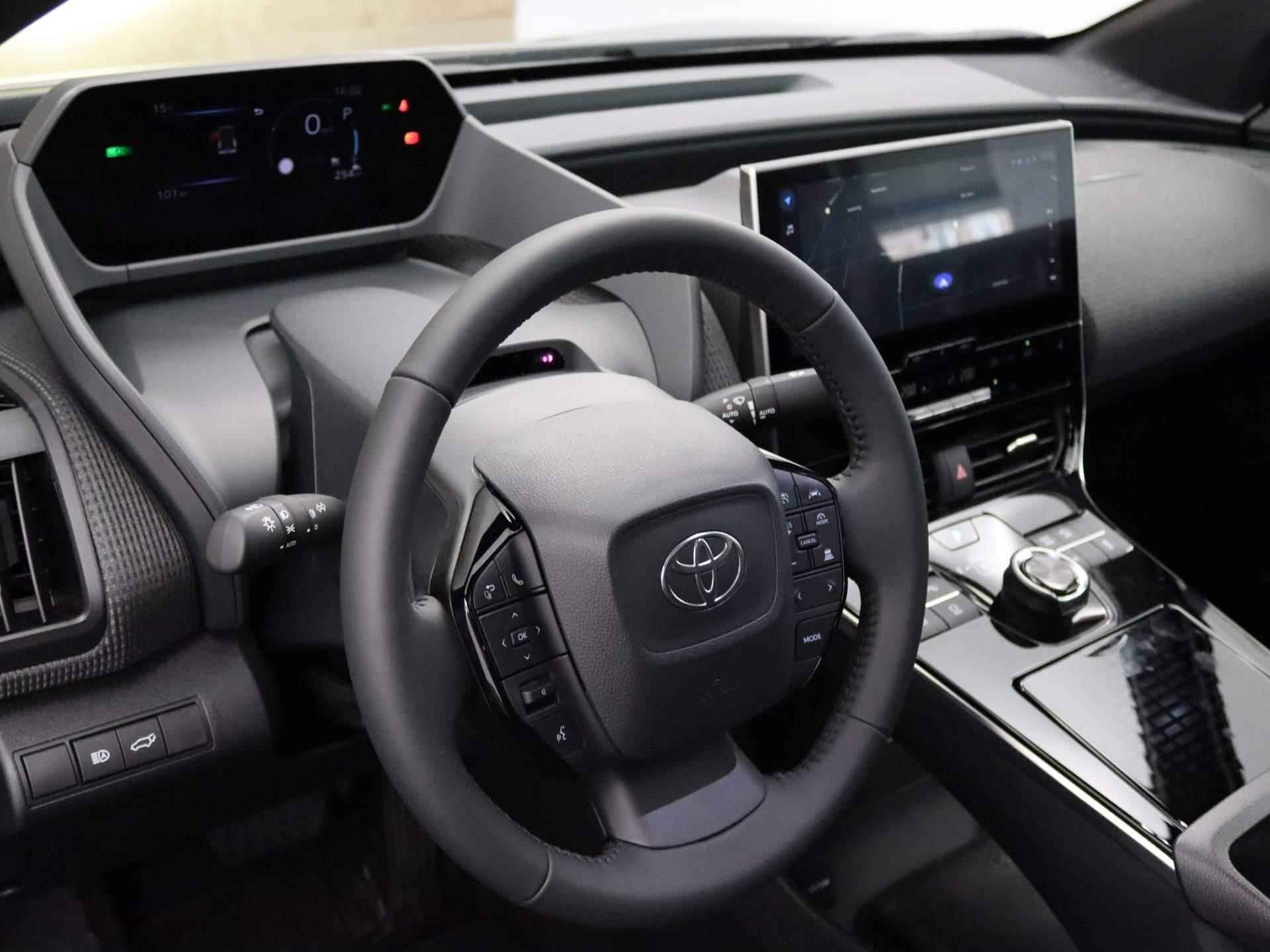 Toyota bZ4X Dynamic 71 kWh 100% ELEKTRISCH 3 fase laden - PANORAMA DAK - NAVIGATIE - NEDERLANDSE AUTO - 360 CAMERA - 8/36