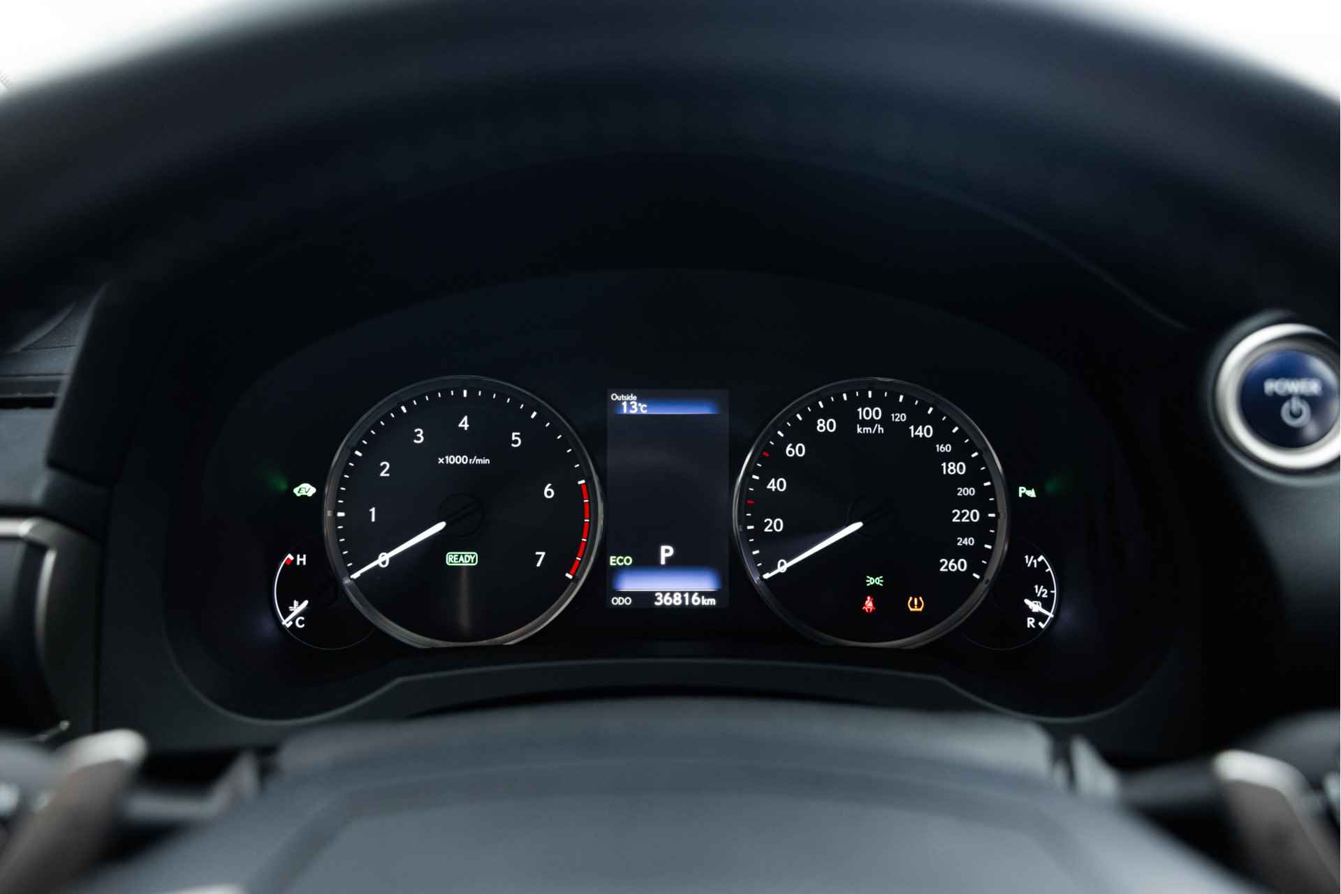 Lexus IS 300h Hybrid Business Line | Adaptive Cruise Control | Stoelverwarming | Parkeersensoren | - 7/63