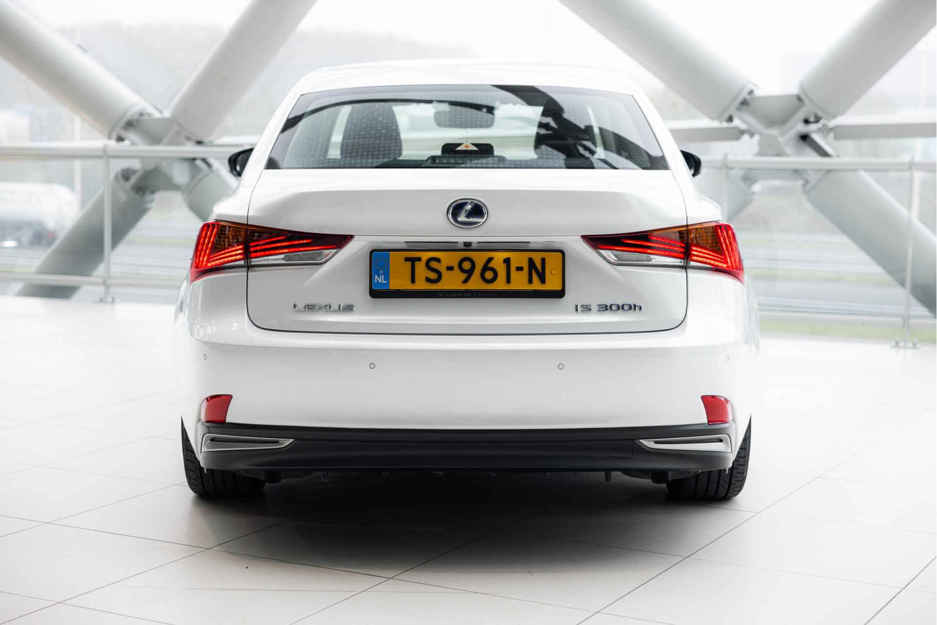 Lexus IS 300h Hybrid Business Line | Adaptive Cruise Control | Stoelverwarming | Parkeersensoren | - 15/63