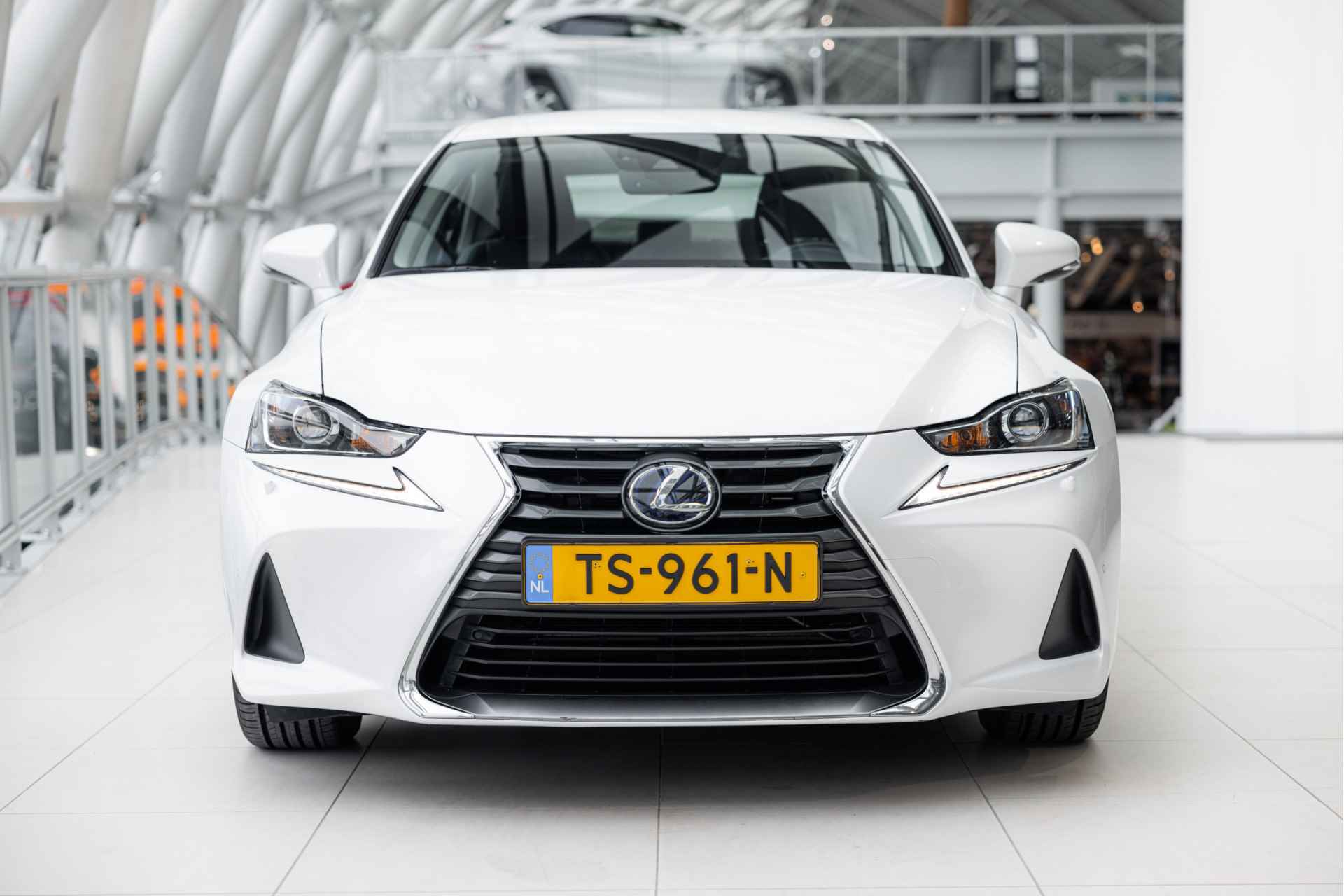 Lexus IS 300h Hybrid Business Line | Adaptive Cruise Control | Stoelverwarming | Parkeersensoren | - 26/63