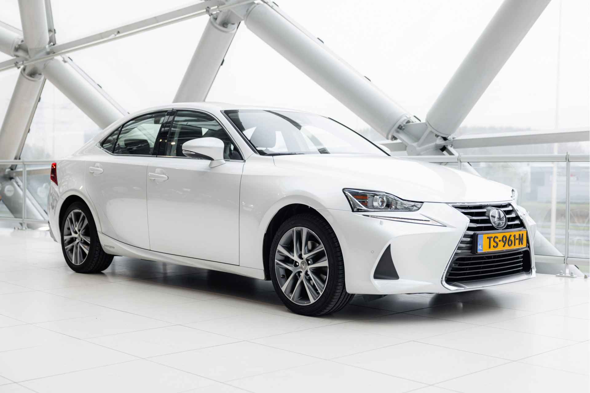 Lexus IS 300h Hybrid Business Line | Adaptive Cruise Control | Stoelverwarming | Parkeersensoren | - 27/63