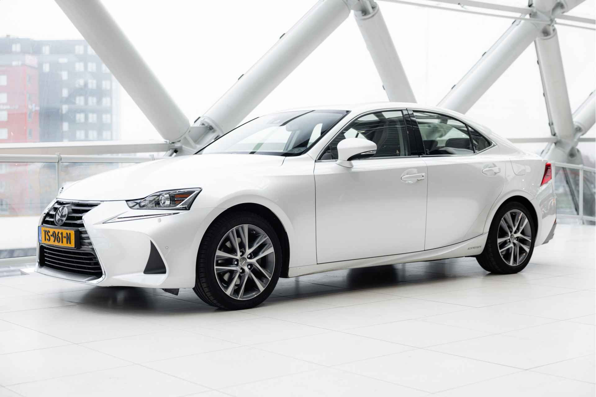 Lexus IS 300h Hybrid Business Line | Adaptive Cruise Control | Stoelverwarming | Parkeersensoren | - 44/63