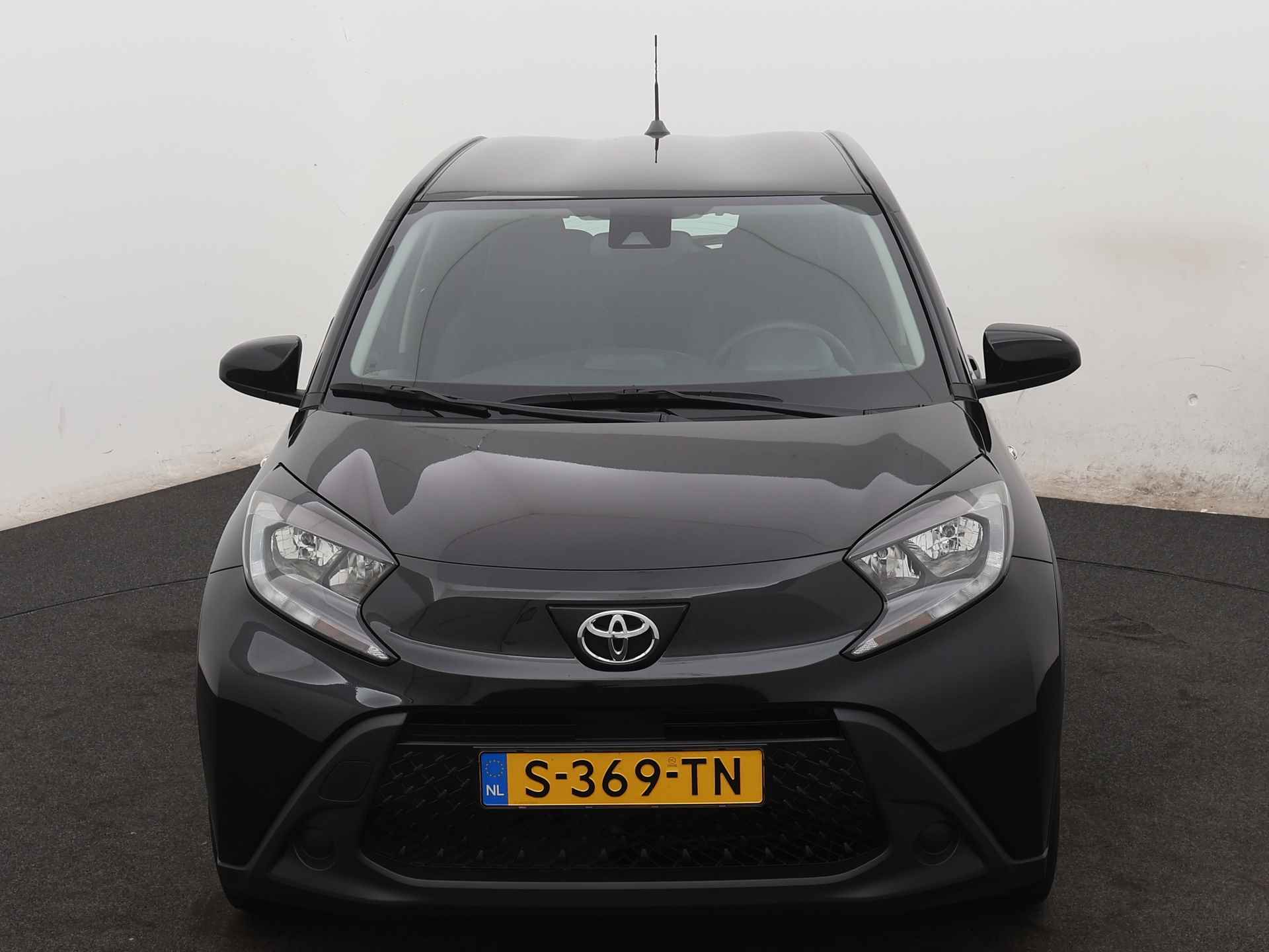 Toyota Aygo X 1.0 VVT-i MT play | Apple CarPlay | Camera | - 28/44