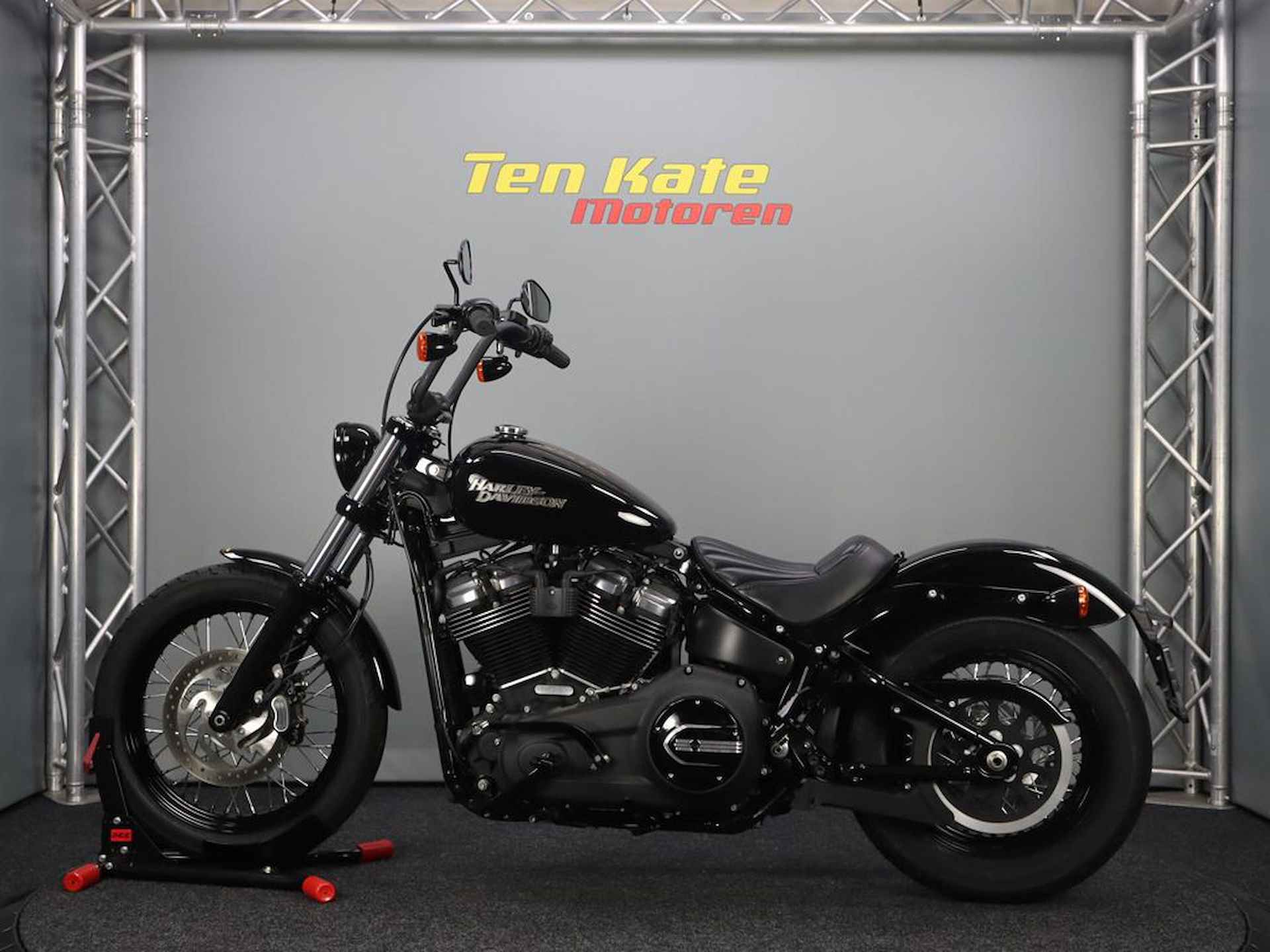 Harley Davidson STREET BOB FXDB - 7/12