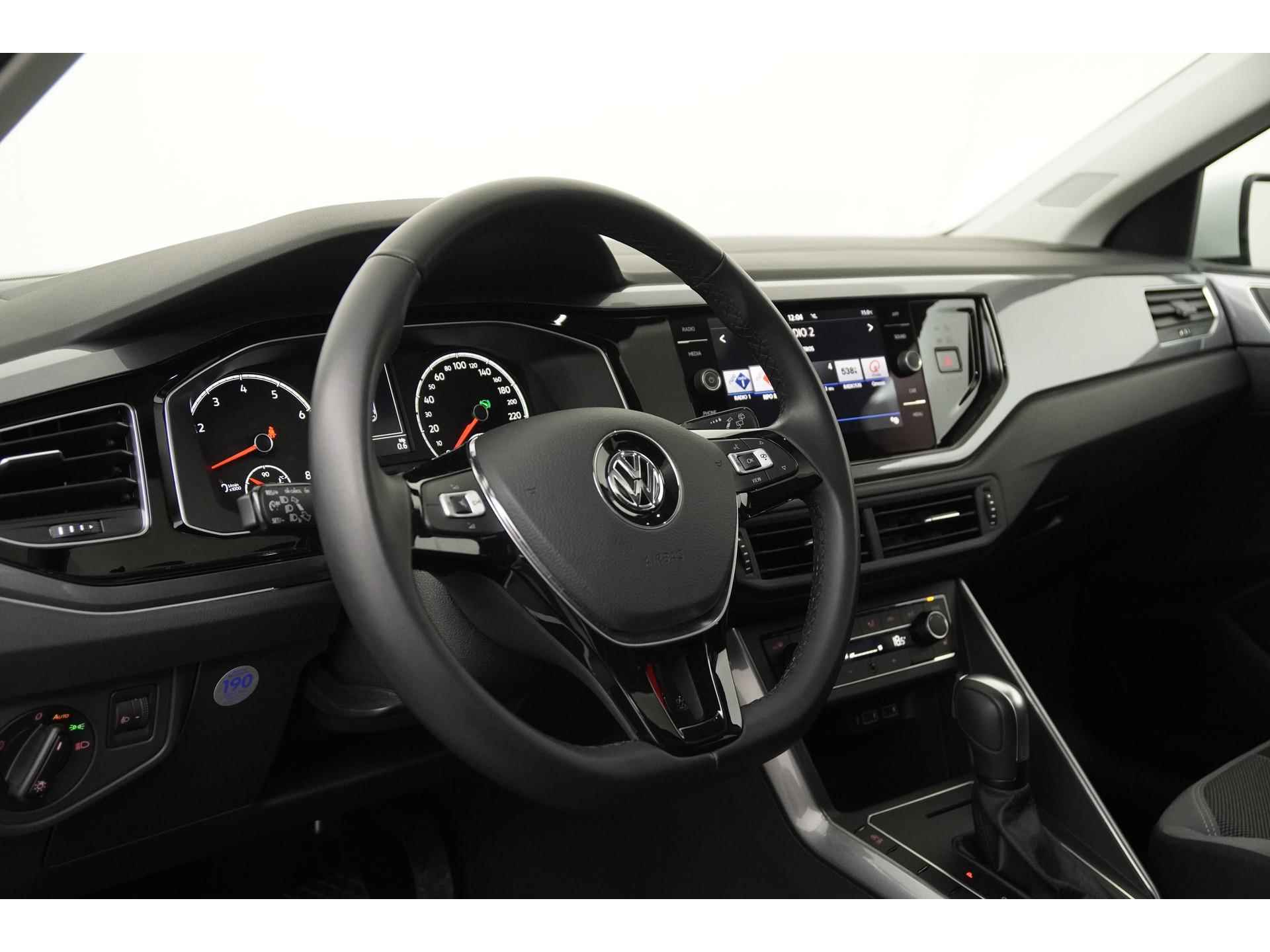 Volkswagen Polo 1.5 TSI Highline R-Line Ext | Schuifdak | 17'' Pamplona | Zondag Open! - 35/42