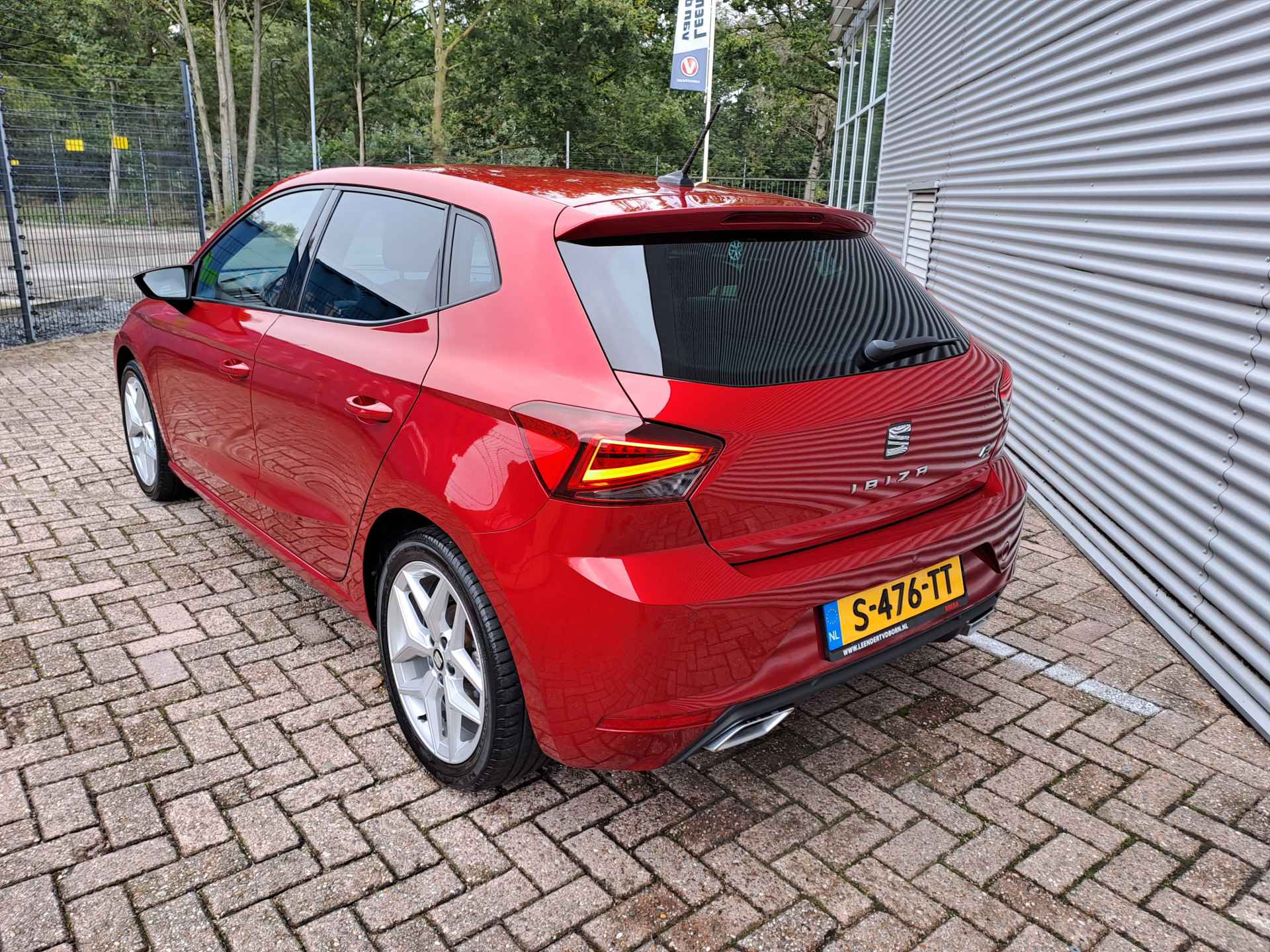 SEAT Ibiza 1.0 TSI FR Business Intense | Apple Carplay/Android Auto | Navi | FR | Camera - 3/36