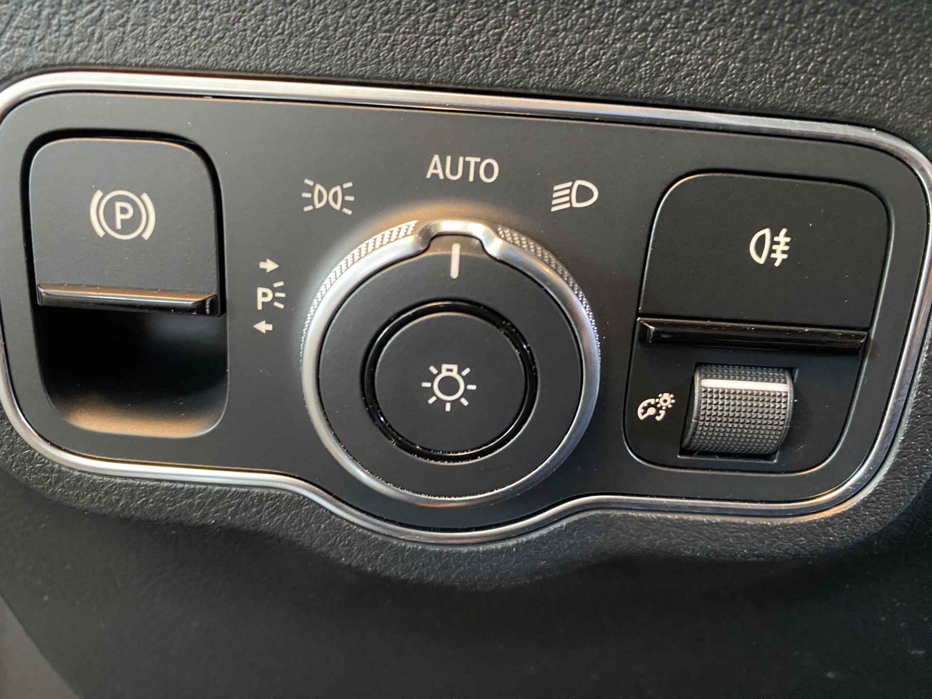 Mercedes-Benz B-Klasse 250 e Business Solution AMG Limited | Automaat | Apple-Carplay | Navi | Camera | Verwarmde Voorstoelen | - 37/46