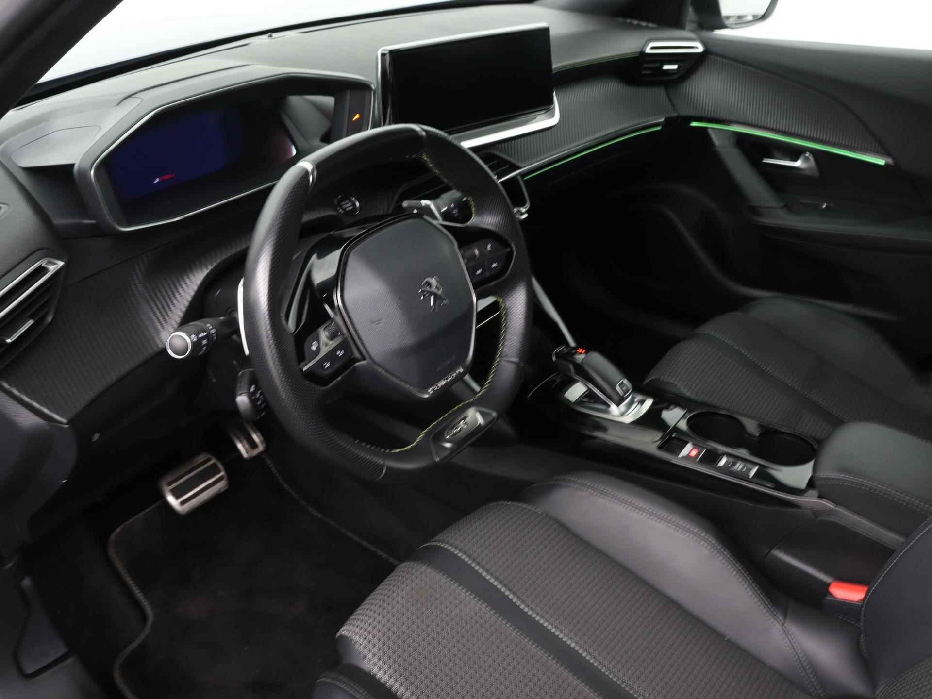 Peugeot 2008 GT 130pk Automaat  | Navigatie | Camera |Climate Control | Dodehoek Detectie | Licht Metalen Velgen 17" - 20/39