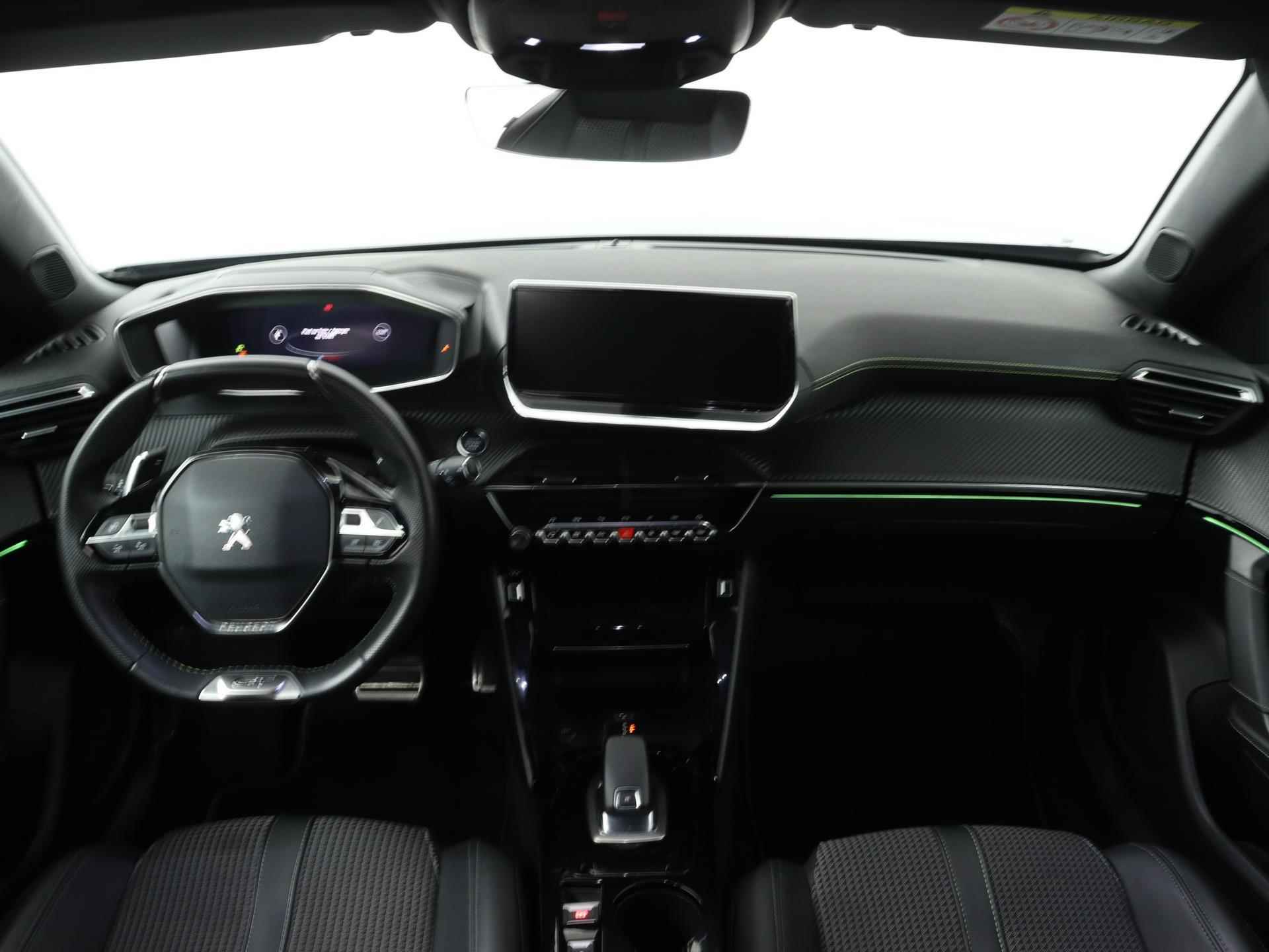 Peugeot 2008 GT 130pk Automaat  | Navigatie | Camera |Climate Control | Dodehoek Detectie | Licht Metalen Velgen 17" - 21/39