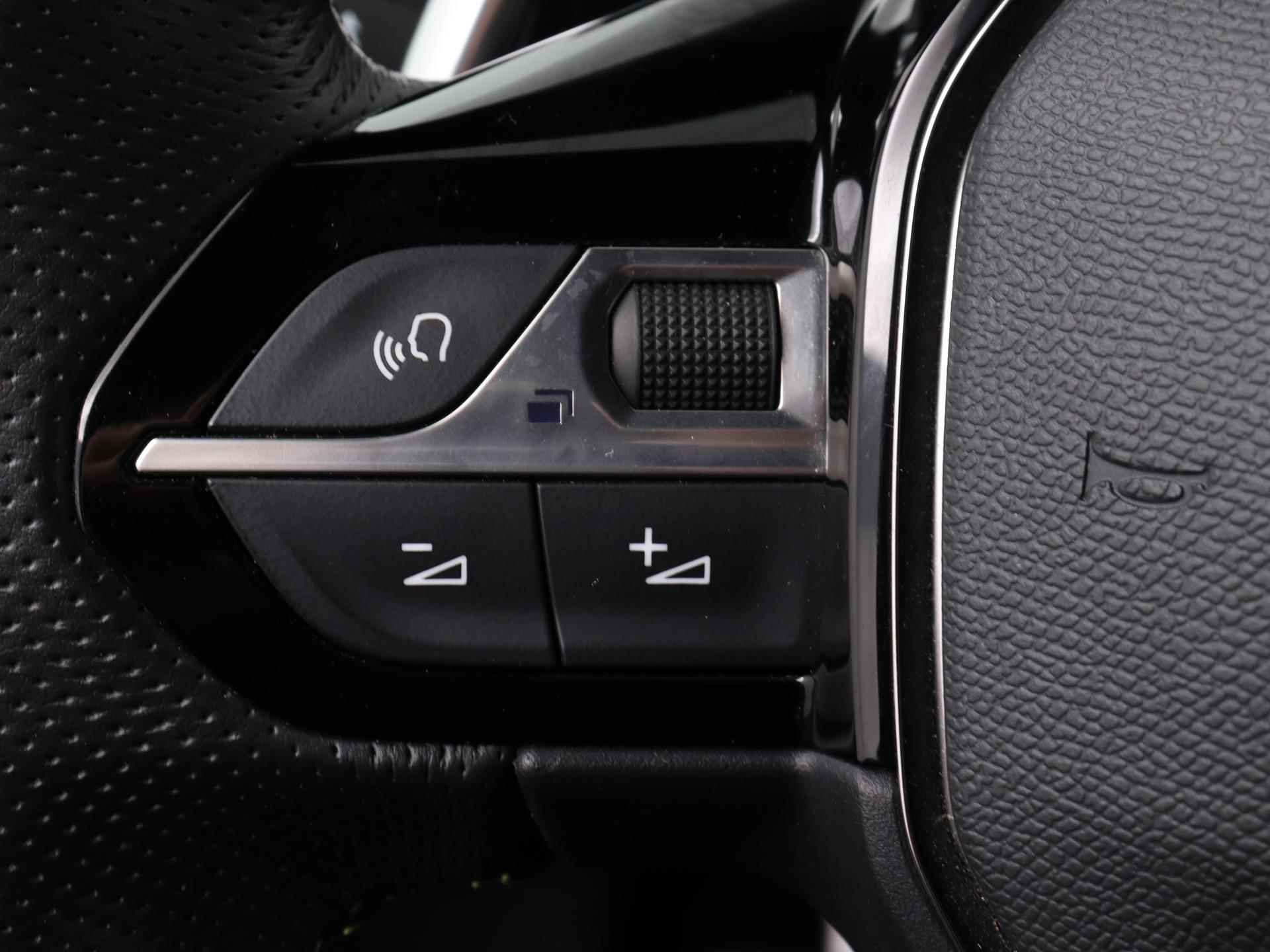 Peugeot 2008 GT 130pk Automaat  | Navigatie | Camera |Climate Control | Dodehoek Detectie | Licht Metalen Velgen 17" - 27/39