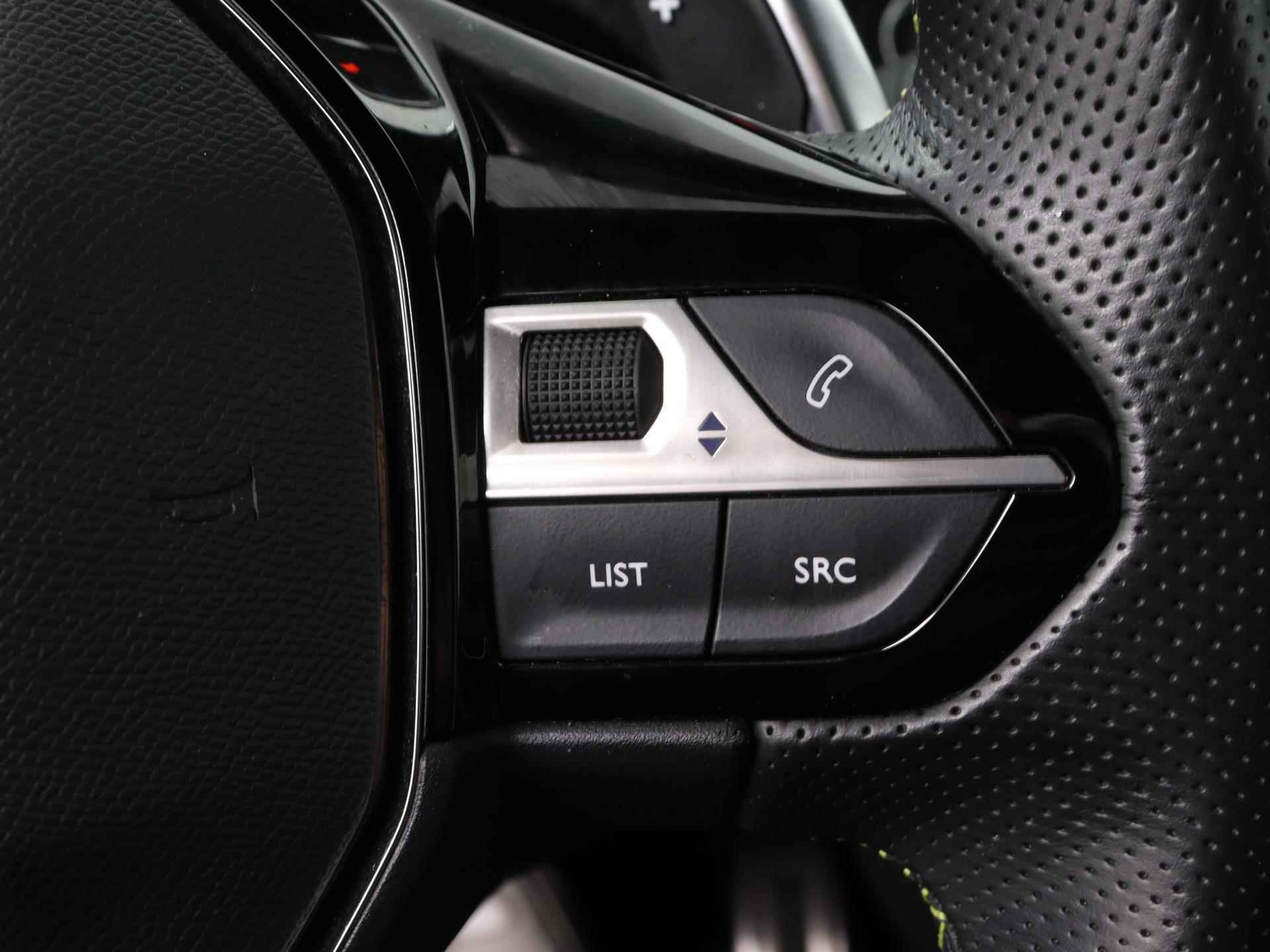 Peugeot 2008 GT 130pk Automaat  | Navigatie | Camera |Climate Control | Dodehoek Detectie | Licht Metalen Velgen 17" - 28/39