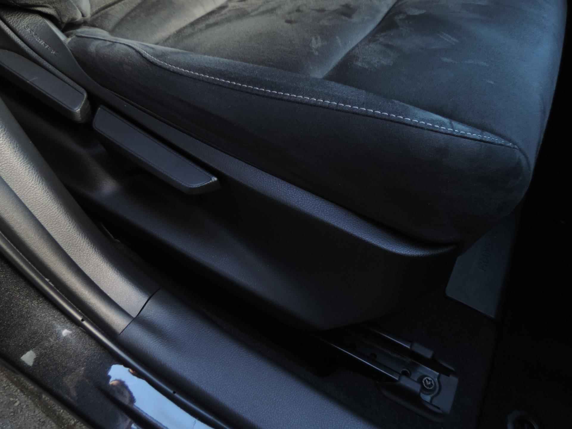 Lexus UX 250h Preference Line 29.000km AUTOMAAT | LED kopl | CarPlay | 18” | Dodehoek | ECC | PDC v+a | Camera - 19/68