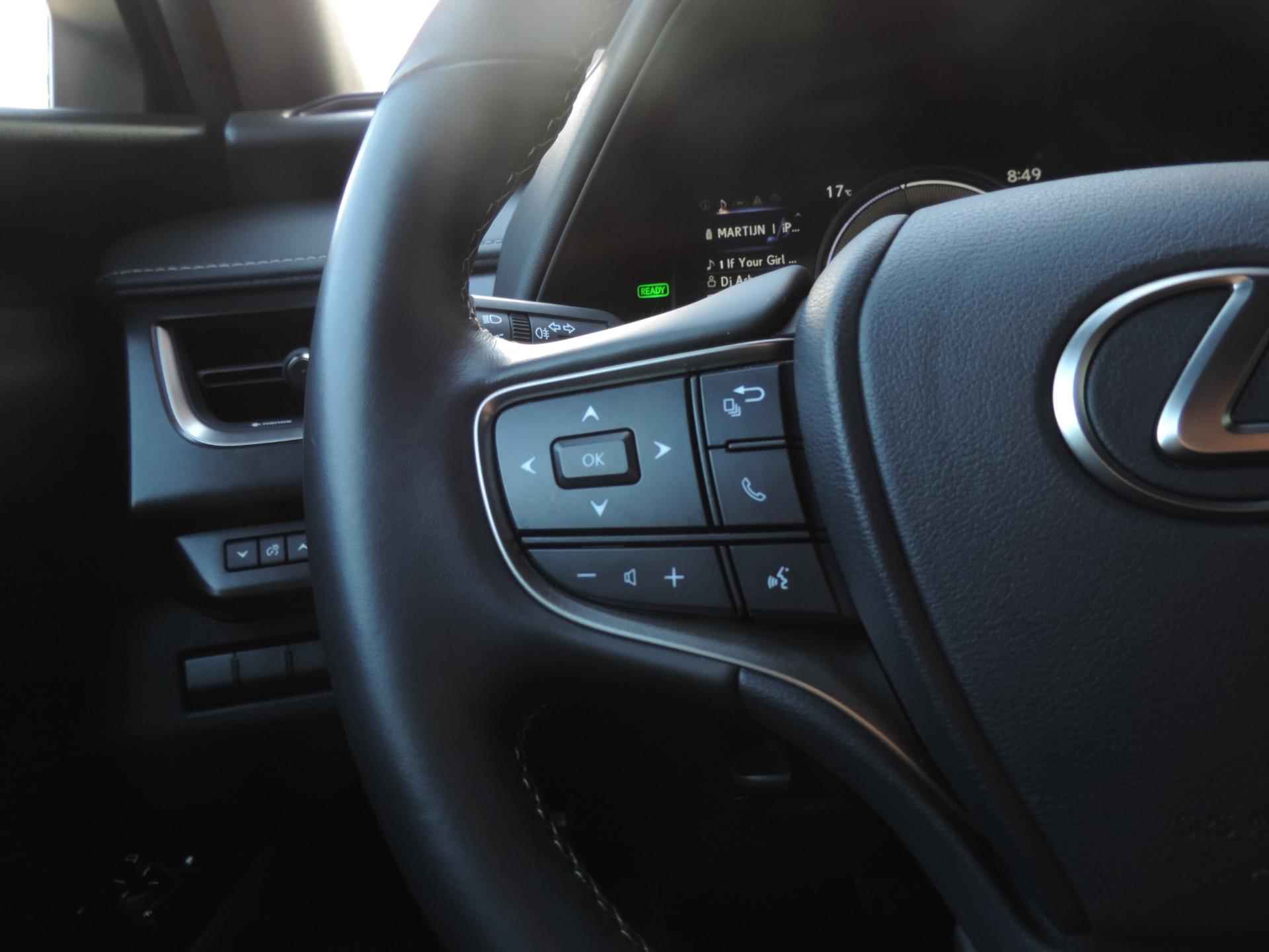 Lexus UX 250h Preference Line 29.000km AUTOMAAT | LED kopl | CarPlay | 18” | Dodehoek | ECC | PDC v+a | Camera - 41/68