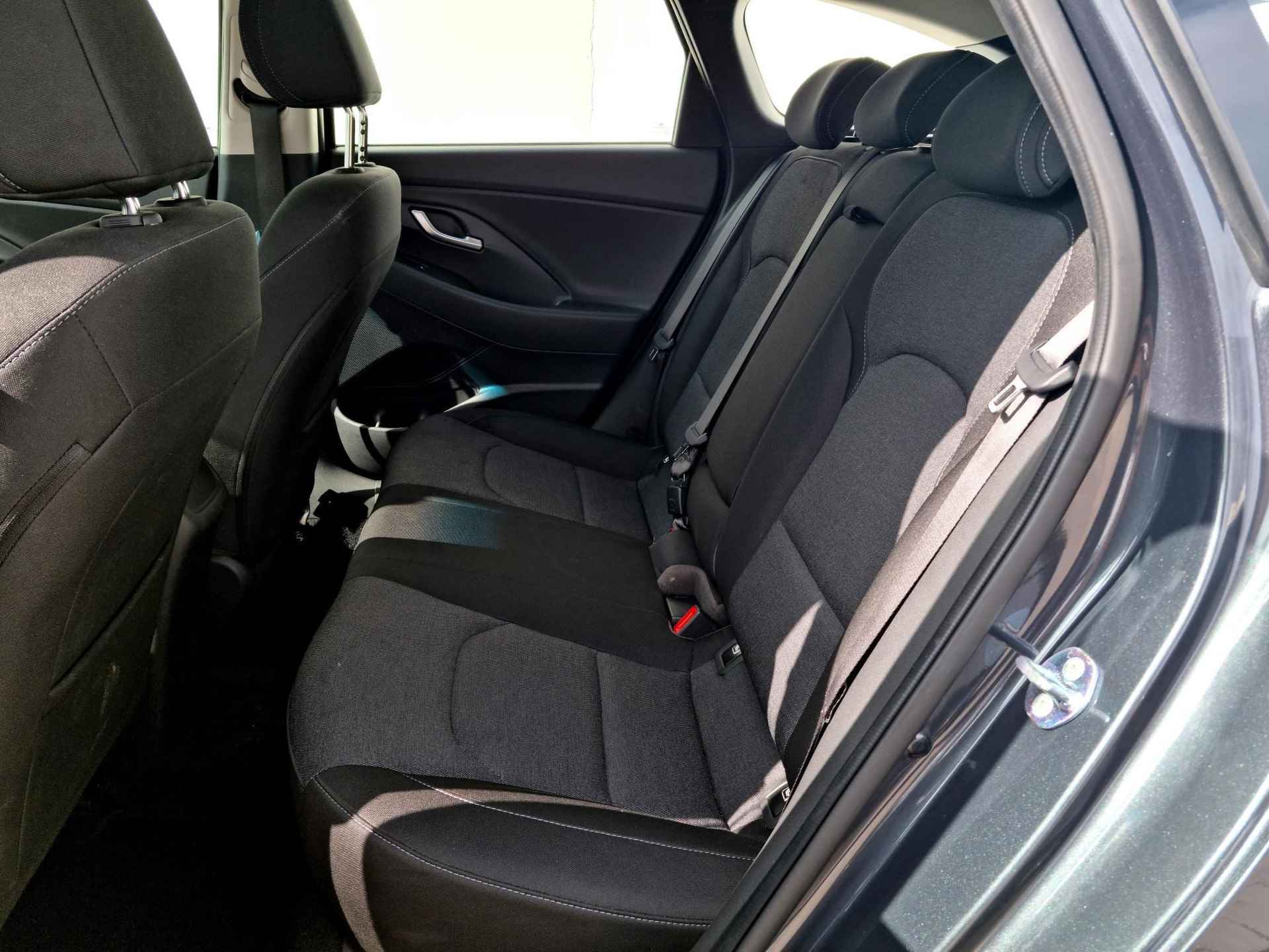 Hyundai i30 Wagon 1.0 T-GDi MHEV Comfort Smart Automaat / Private Lease Vanaf €629,- / - 7/39