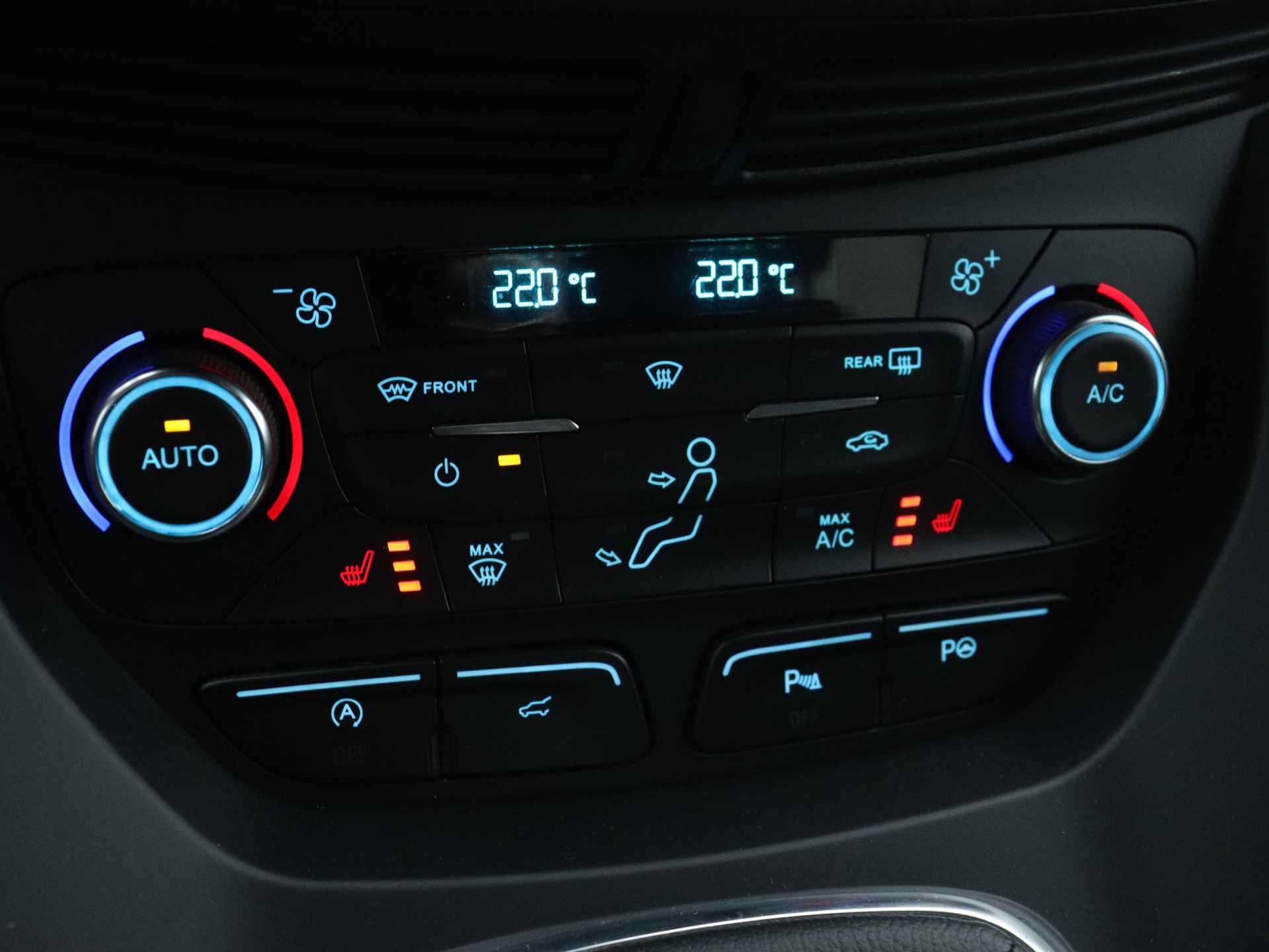 Ford Kuga 1.5 EcoBoost ST Line | 1e Eigenaar | Camera | Navigatie | Stoelverwarming | - 12/47