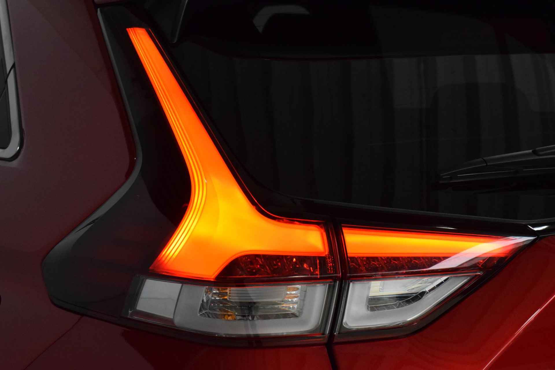 Mitsubishi Eclipse Cross 2.4 PHEV Executive | 360-Camera | Dodehoek detectie | Parkeersensoren | Elektrische bestuurdersstoel | Stuur/Stoelverwarming | Adaptive cruise control | Navigatie |  Elektrische zijspiegels | Apple Carplay/Android auto | - 17/57