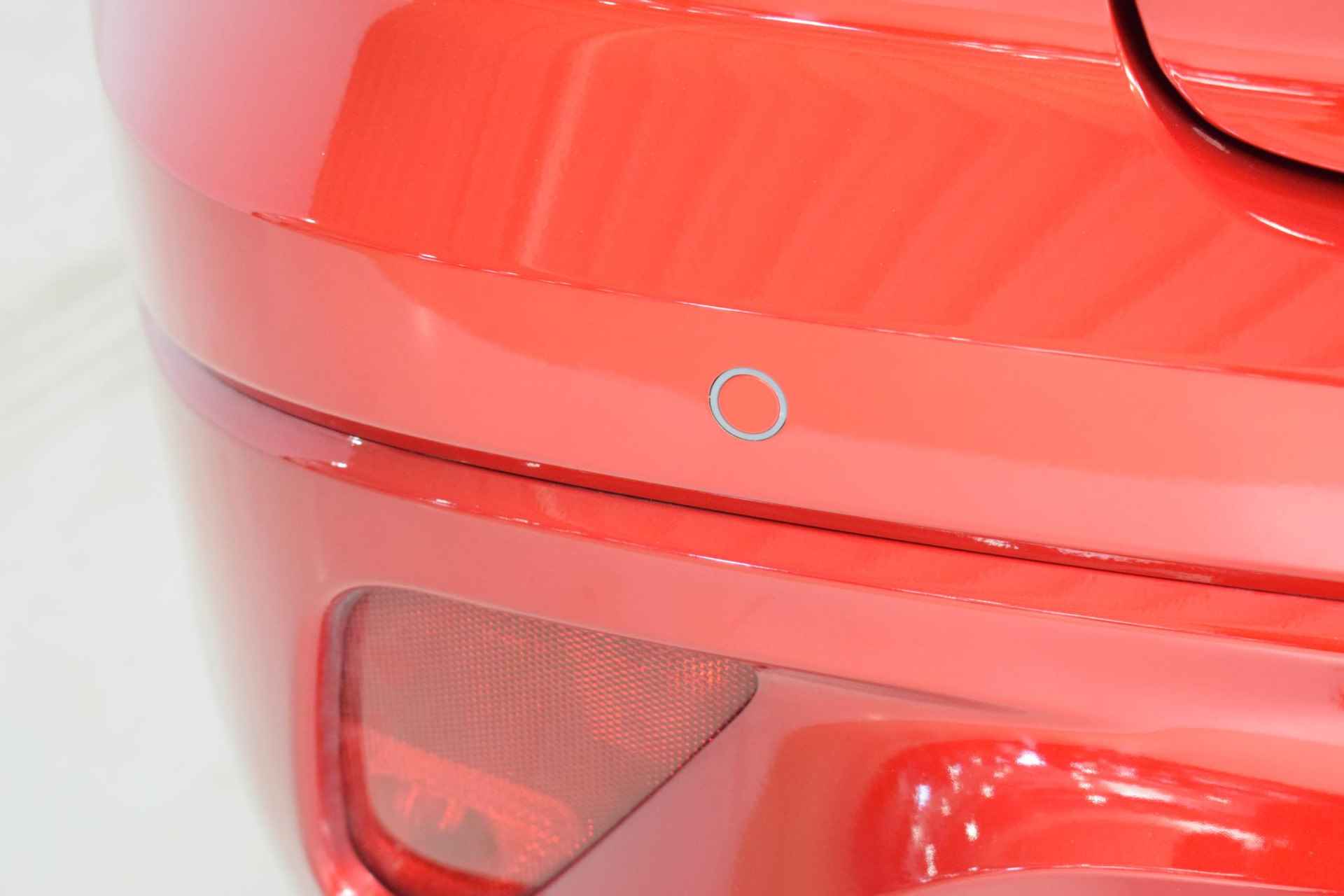 Mitsubishi Eclipse Cross 2.4 PHEV Executive | 360-Camera | Dodehoek detectie | Parkeersensoren | Elektrische bestuurdersstoel | Stuur/Stoelverwarming | Adaptive cruise control | Navigatie |  Elektrische zijspiegels | Apple Carplay/Android auto | - 18/57