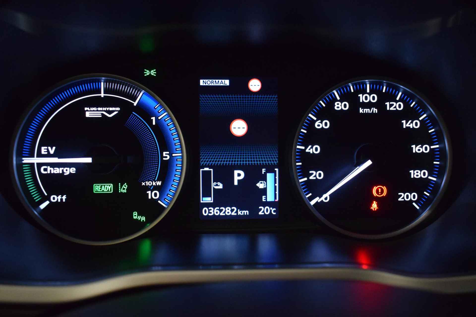 Mitsubishi Eclipse Cross 2.4 PHEV Executive | 360-Camera | Dodehoek detectie | Parkeersensoren | Elektrische bestuurdersstoel | Stuur/Stoelverwarming | Adaptive cruise control | Navigatie |  Elektrische zijspiegels | Apple Carplay/Android auto | - 34/57
