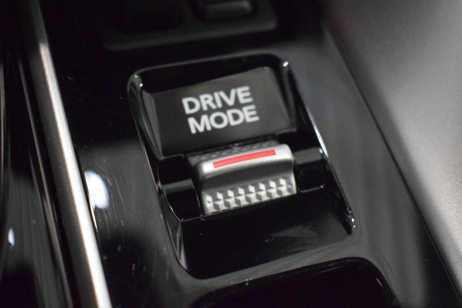 Mitsubishi Eclipse Cross 2.4 PHEV Executive | 360-Camera | Dodehoek detectie | Parkeersensoren | Elektrische bestuurdersstoel | Stuur/Stoelverwarming | Adaptive cruise control | Navigatie |  Elektrische zijspiegels | Apple Carplay/Android auto | - 46/57