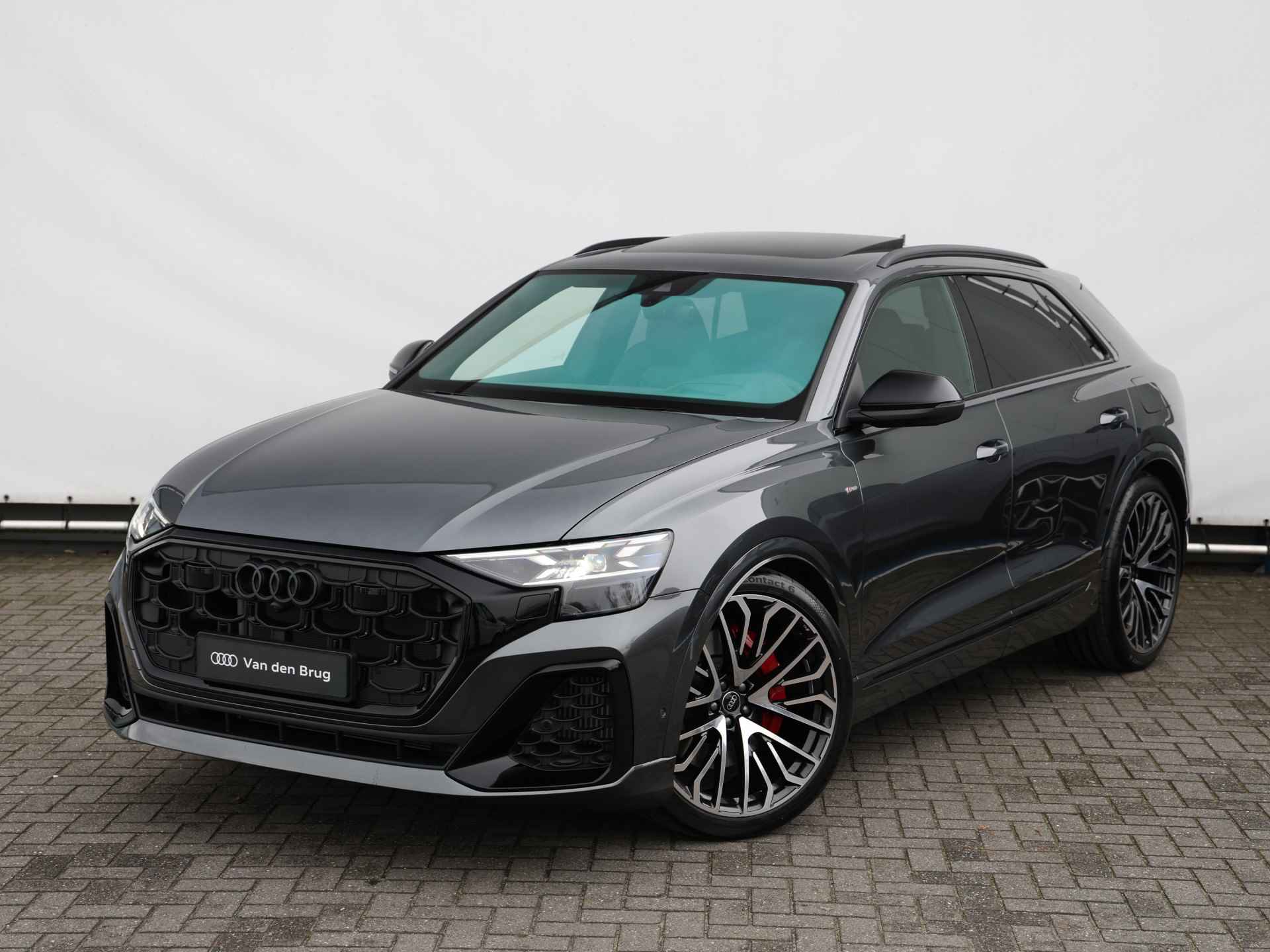 Audi Q8 60 TFSI e quattro Pro Line S Competition 490pk | vierwielsturing | B&O | Pano | 23" | Servo | HUD | 360° camera | Stoelverwarming | Trekhaak | Supersport | OLED - 11/48